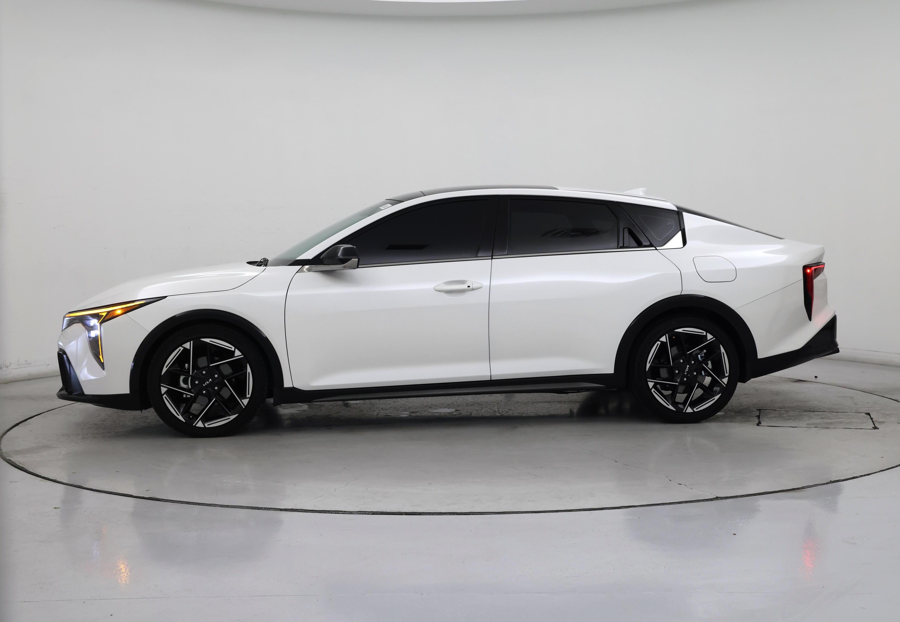 Thumbnail: 2025 Kia K4 - 3