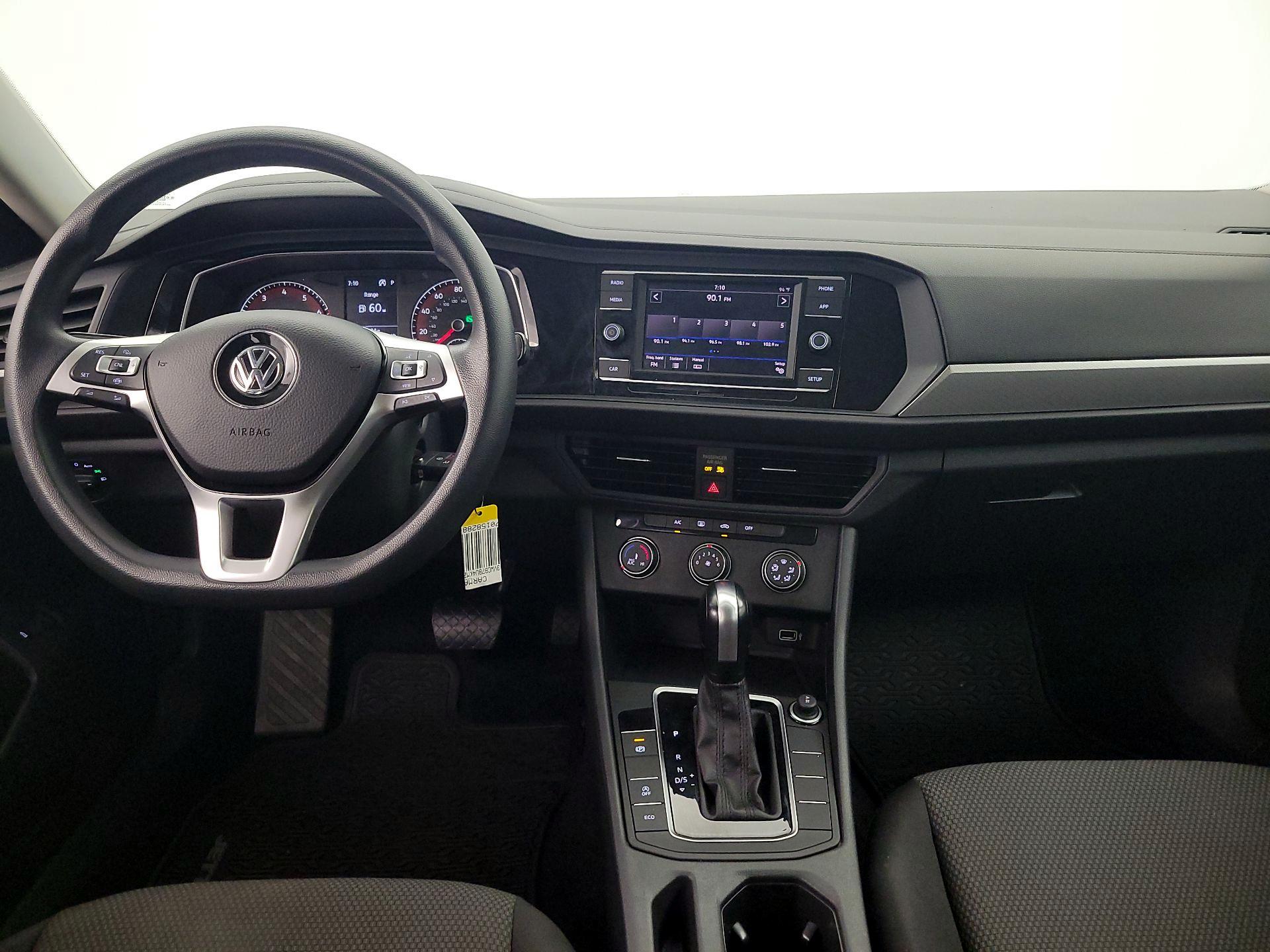 Thumbnail: 2019 Volkswagen Jetta - 9