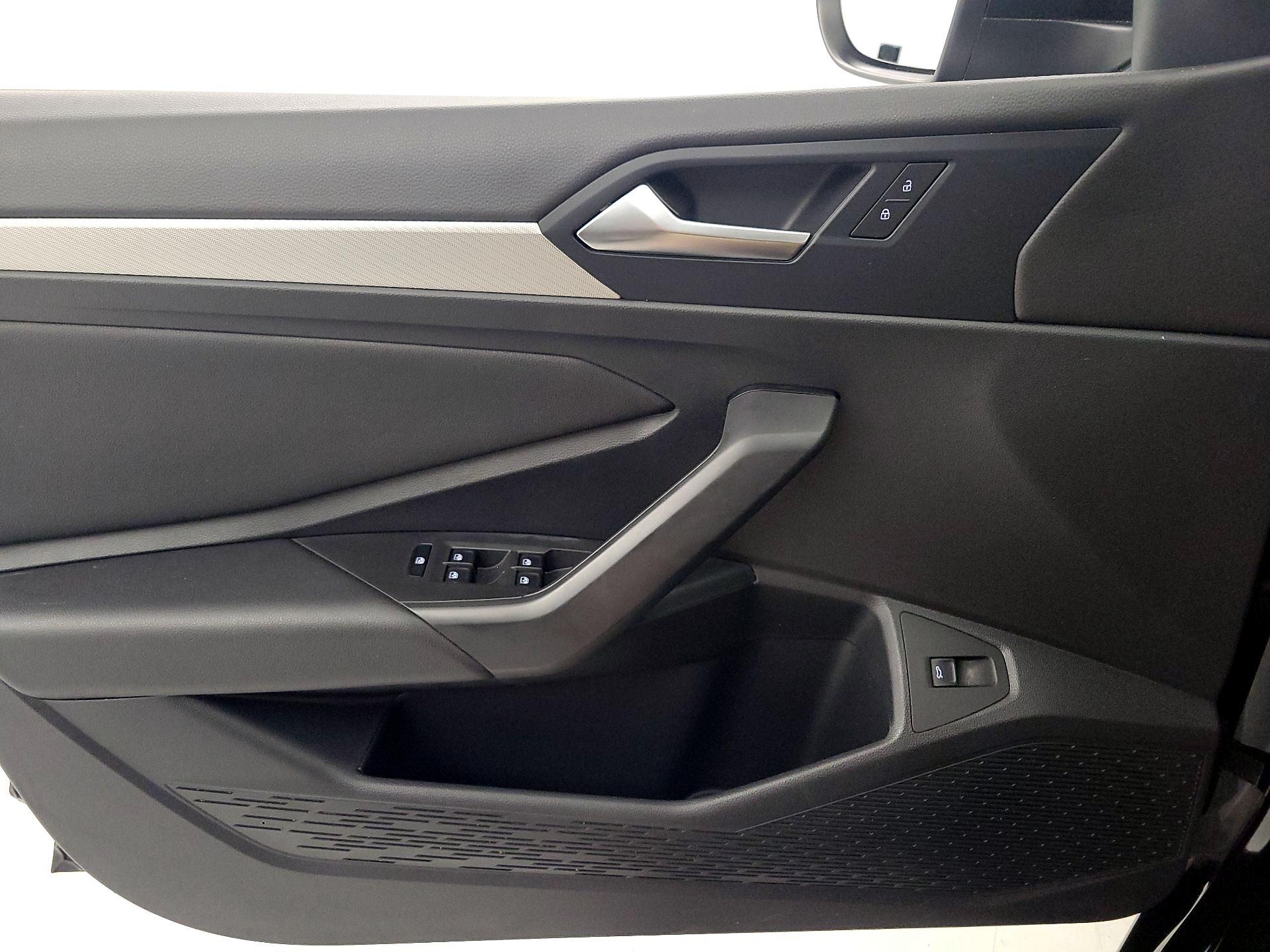 Thumbnail: 2019 Volkswagen Jetta - 12