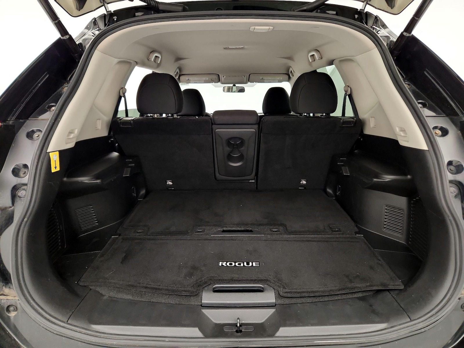 2018 Nissan Rogue SV - Photo 22