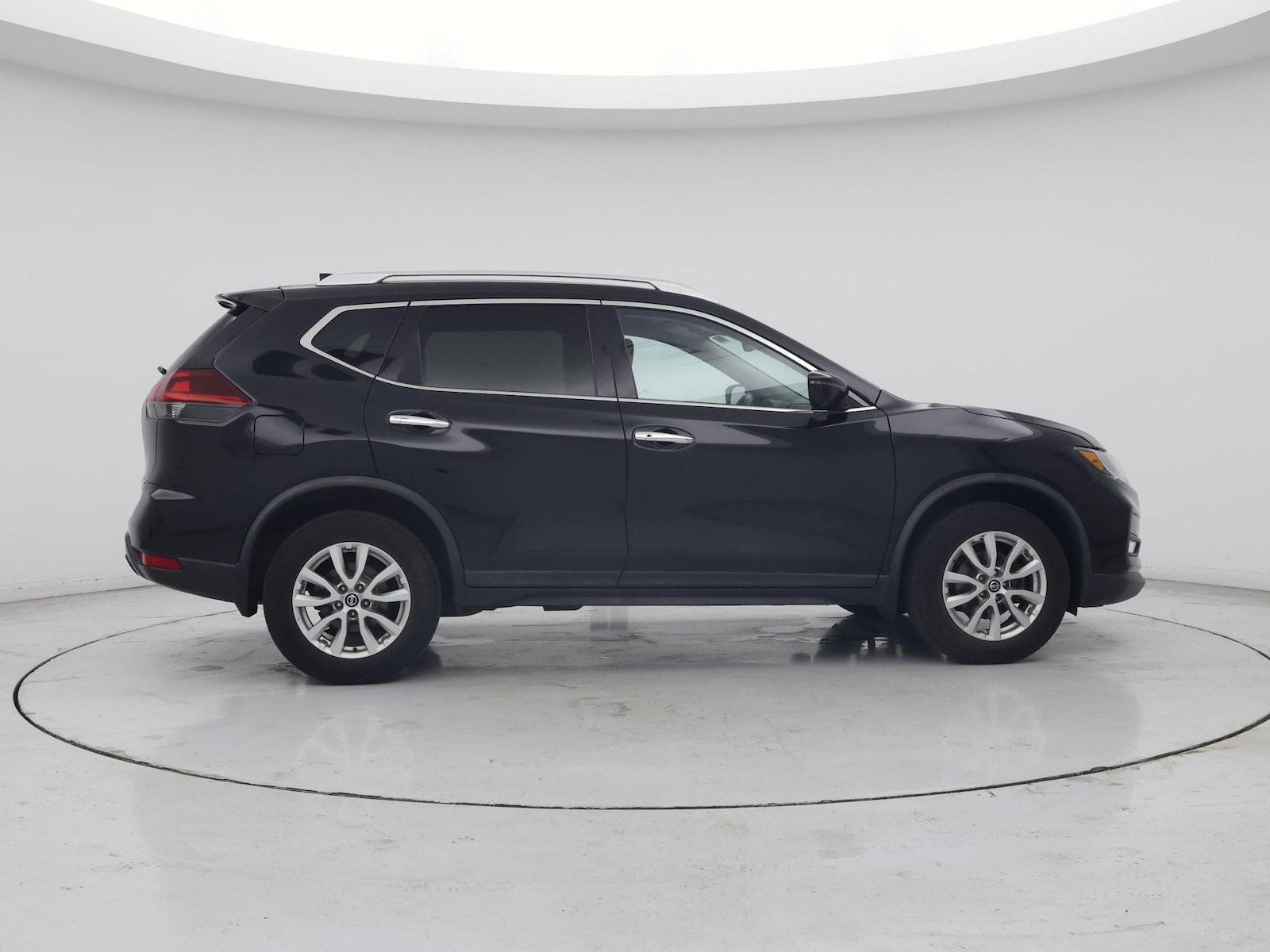 2018 Nissan Rogue SV - Photo 8