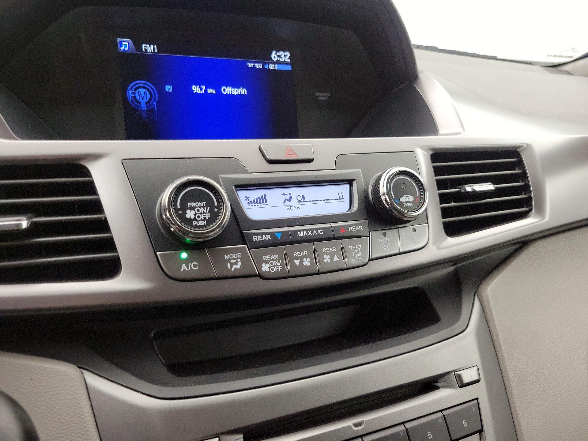 Thumbnail: 2014 Honda Odyssey - 16