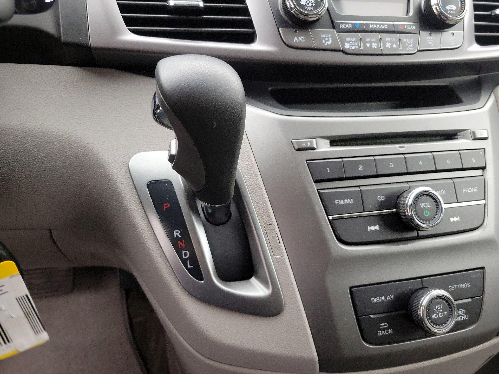 Thumbnail: 2014 Honda Odyssey - 17