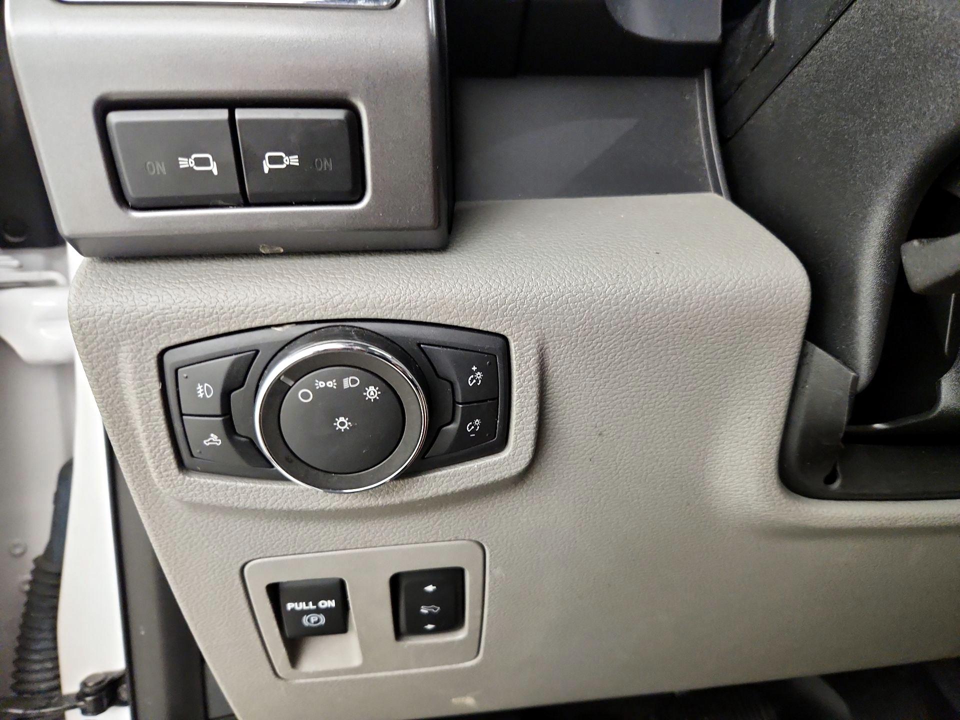 Thumbnail: 2019 Ford F-150 - 13