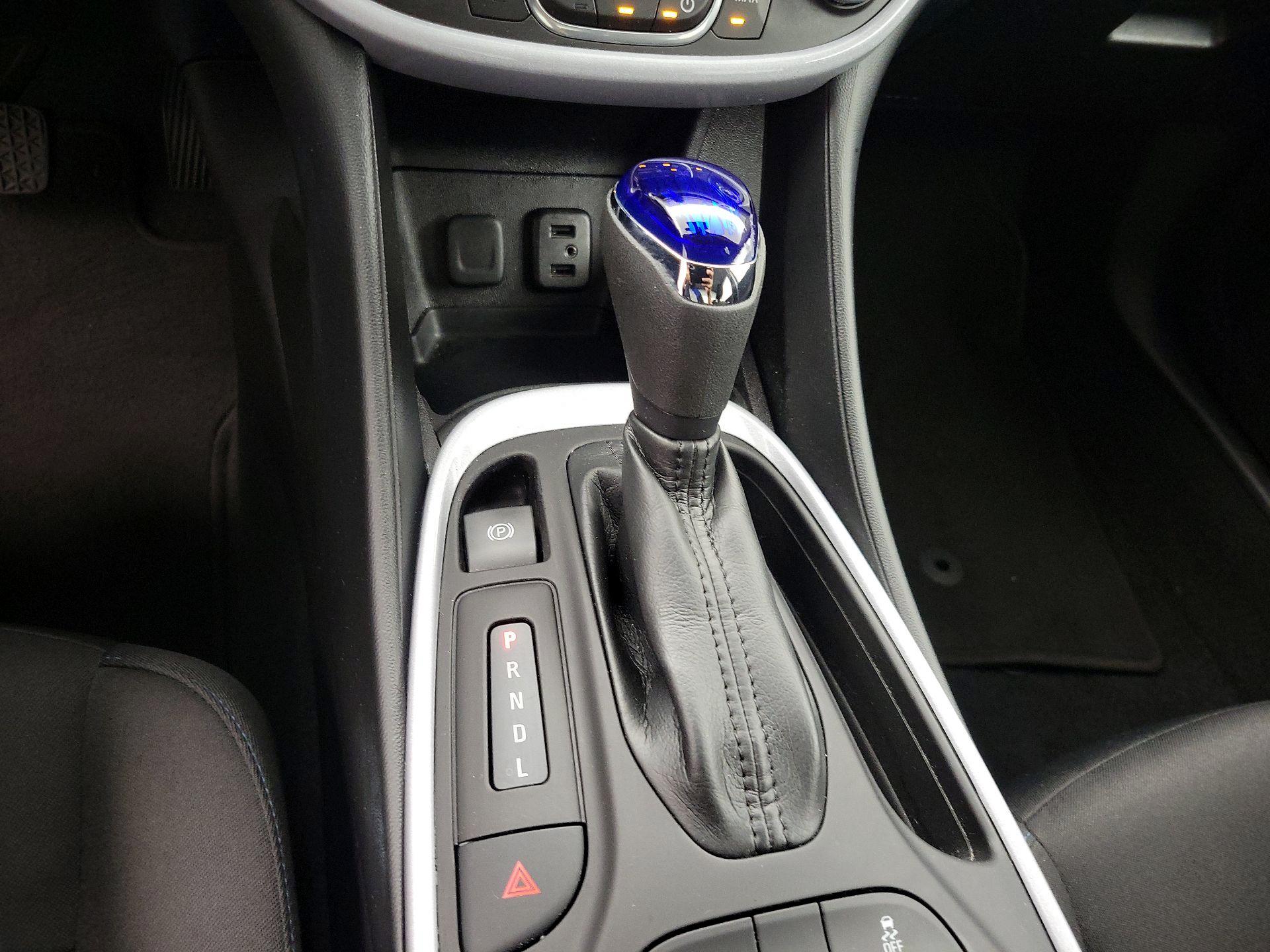 Thumbnail: 2018 Chevrolet Volt - 18