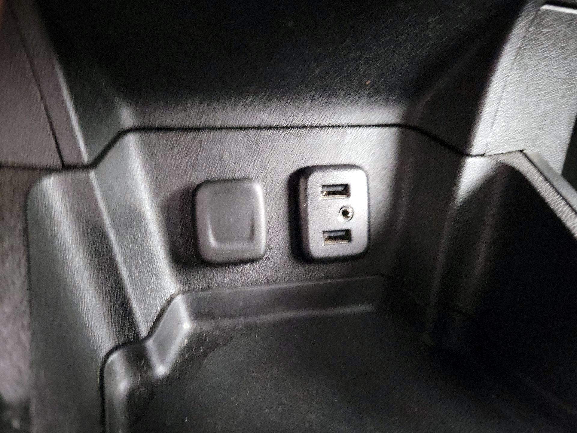 Thumbnail: 2018 Chevrolet Volt - 19
