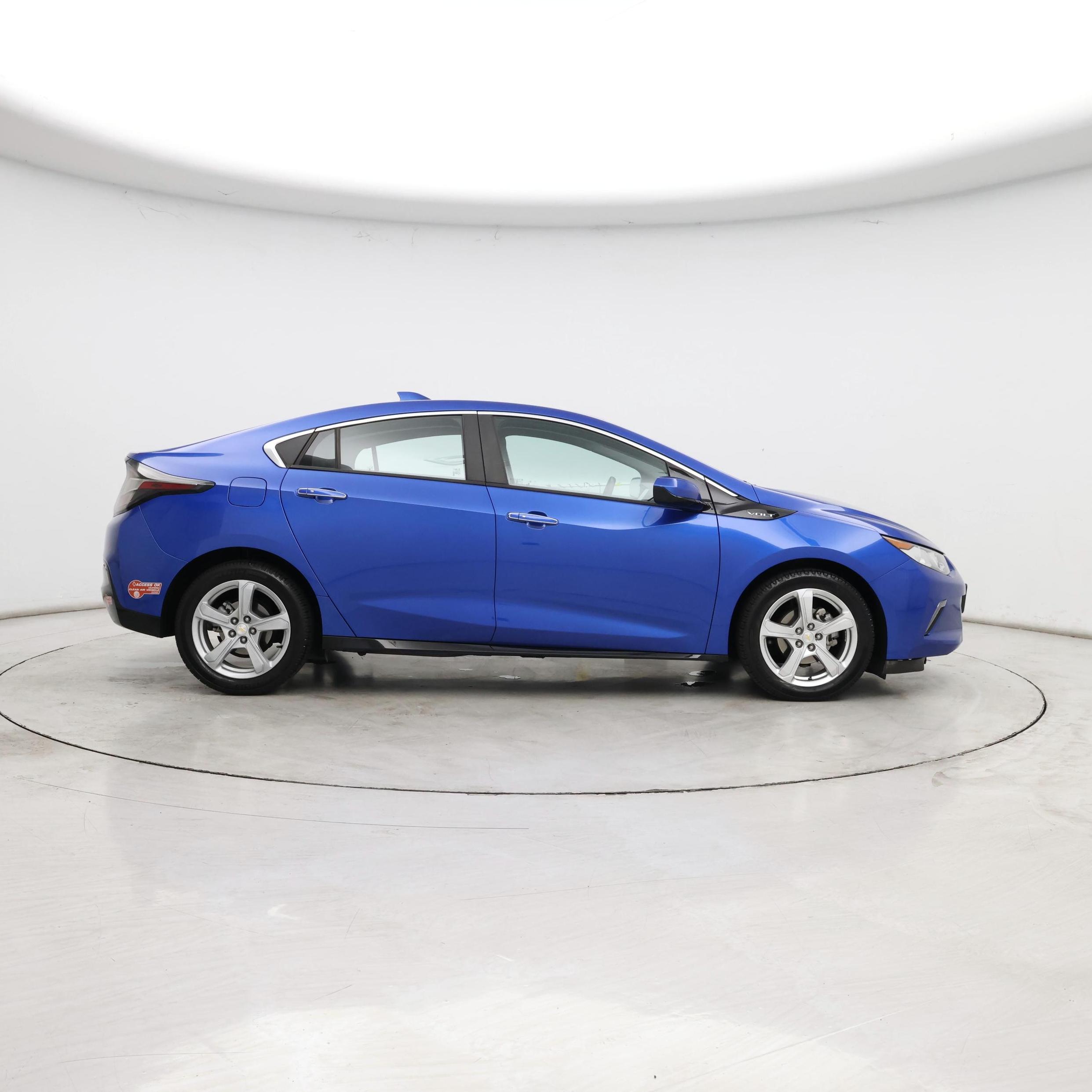 Thumbnail: 2018 Chevrolet Volt - 7