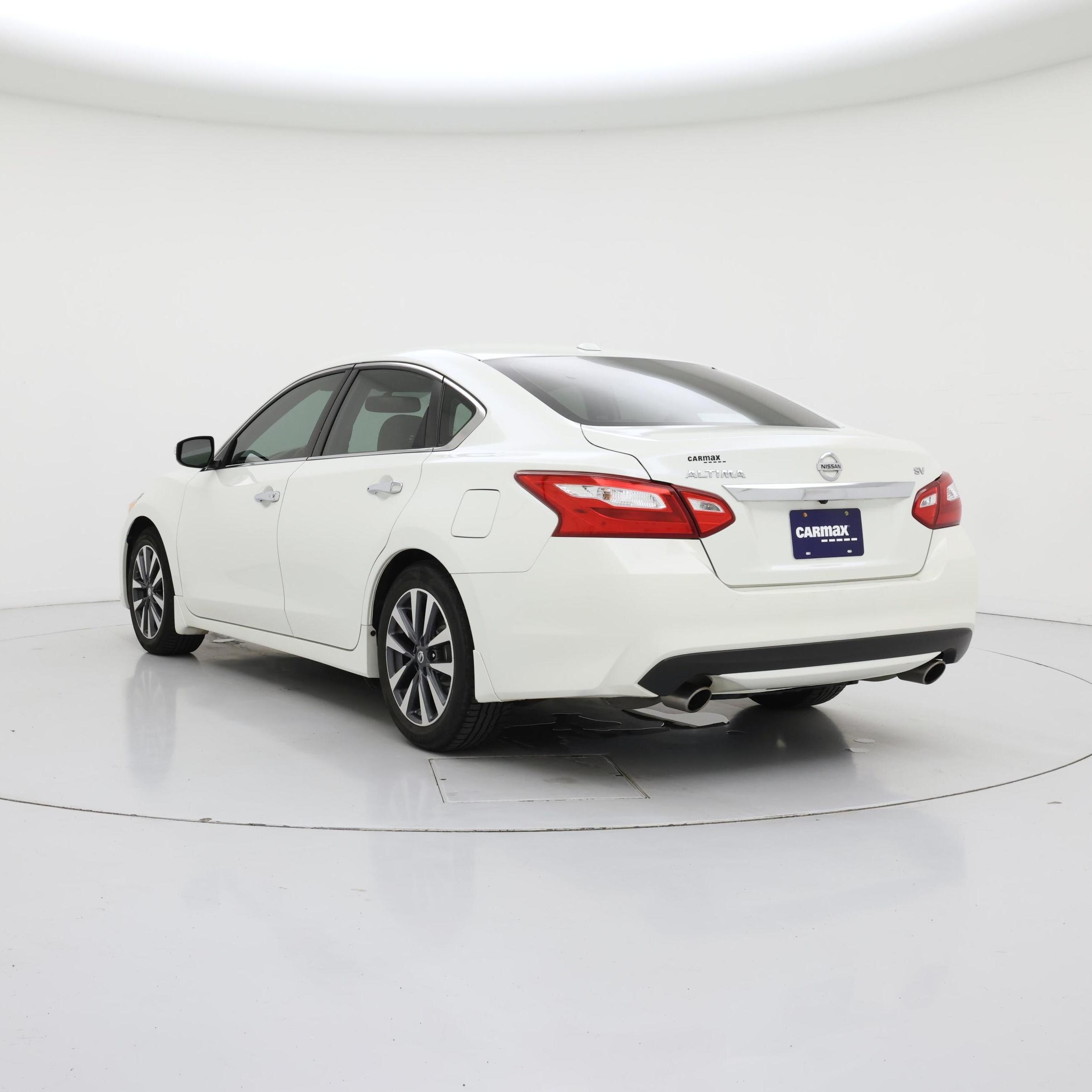 Thumbnail: 2017 Nissan Altima - 2