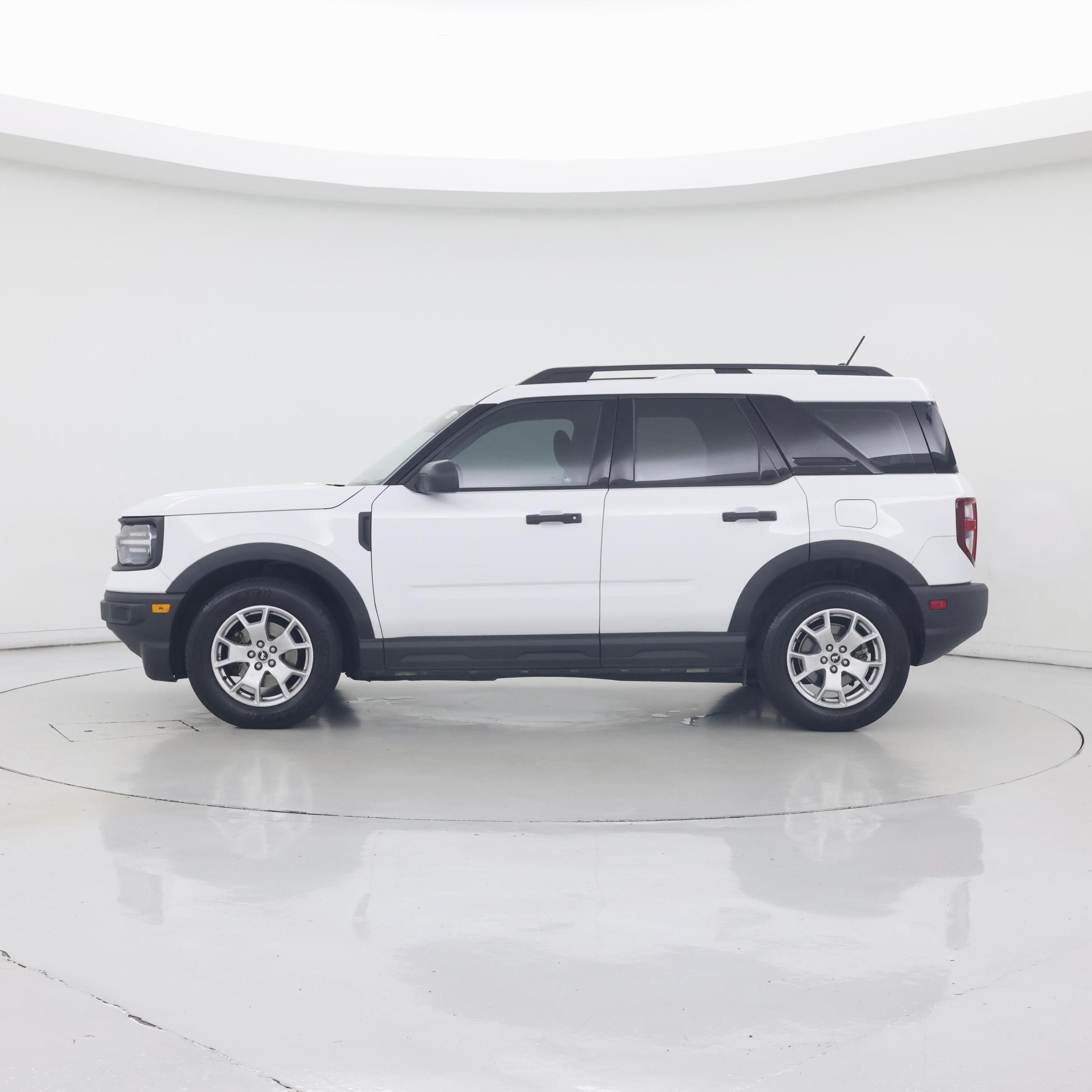 Thumbnail: 2021 Ford Bronco Sport - 3