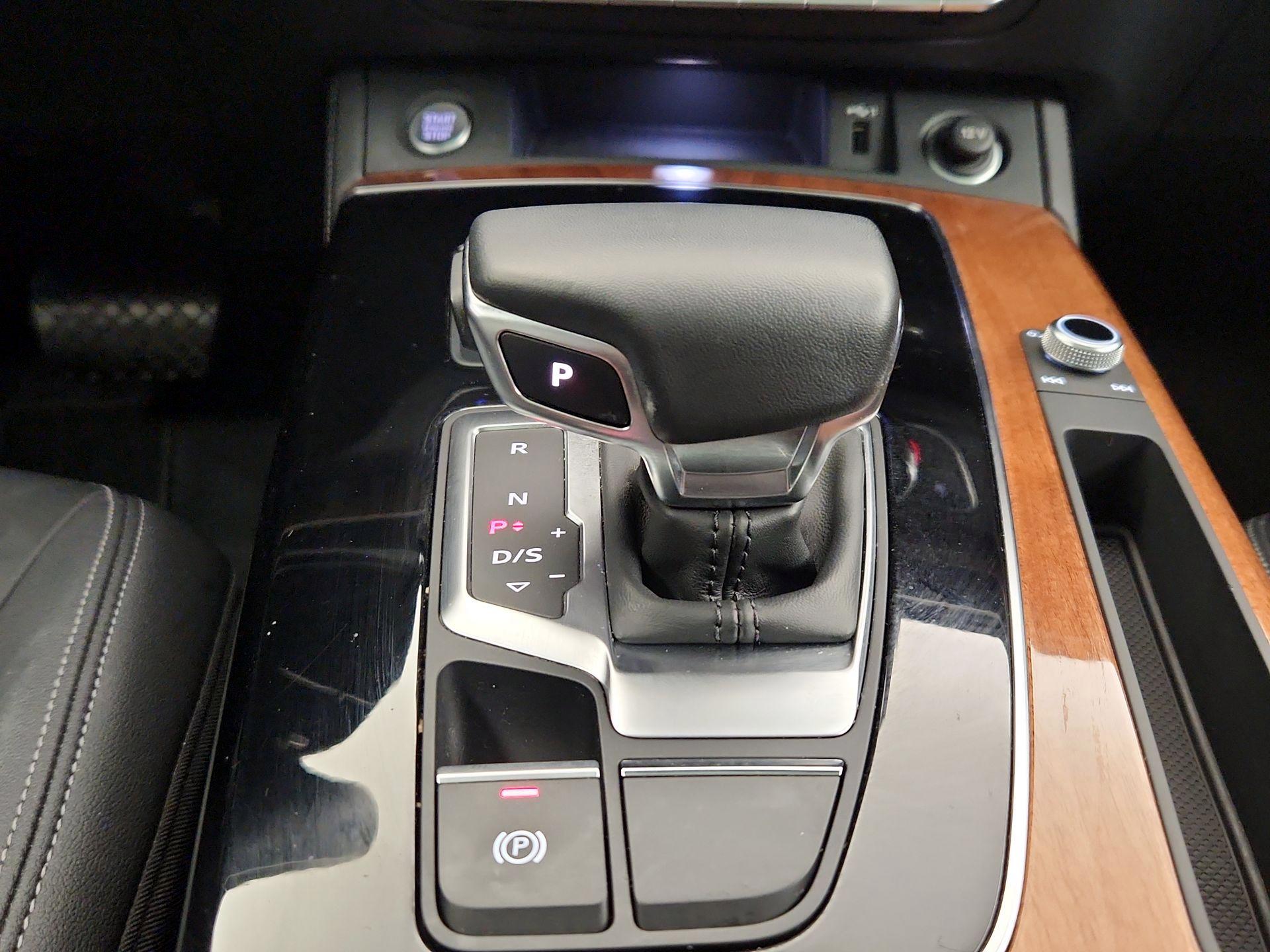 Thumbnail: 2023 Audi Q5 - 18
