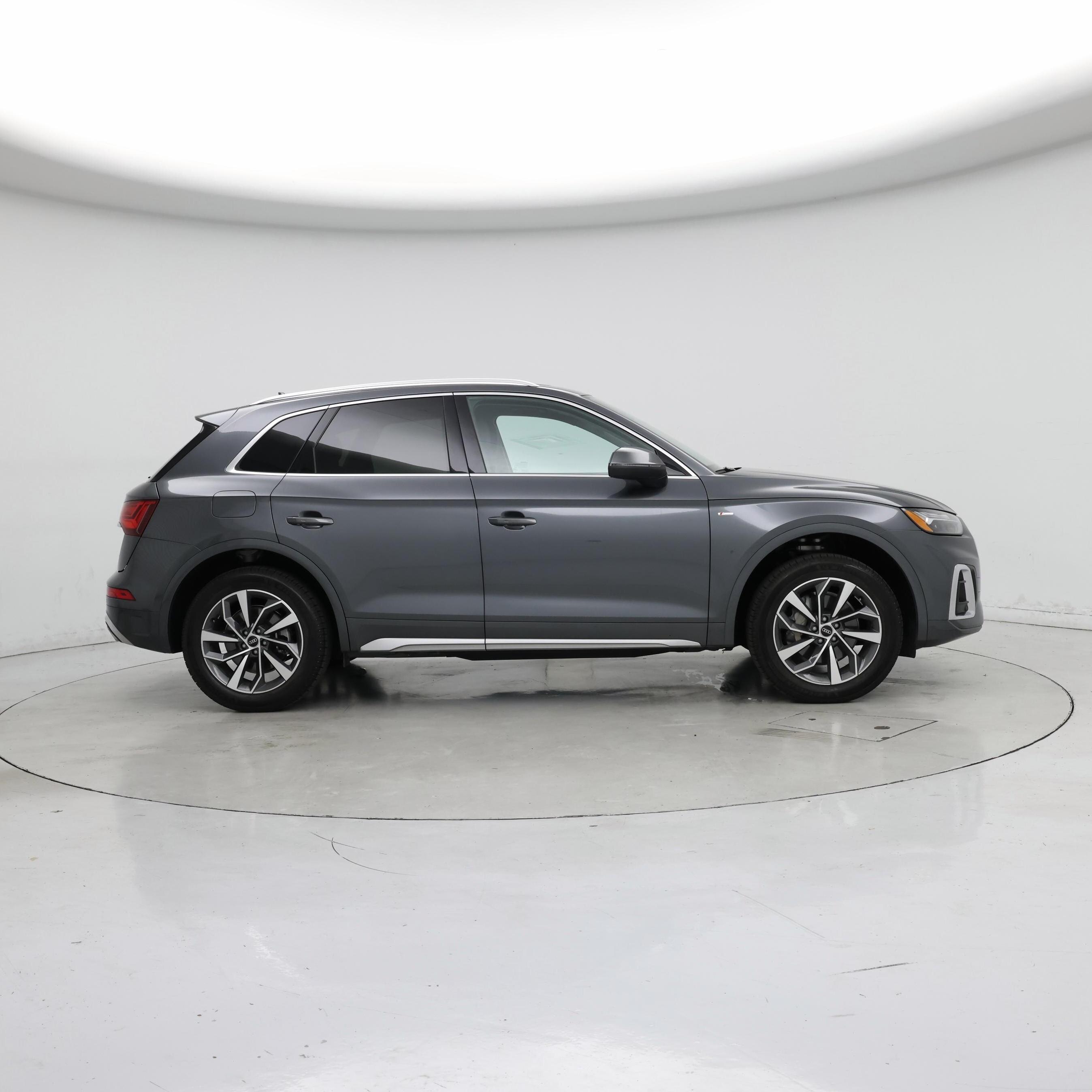 Thumbnail: 2023 Audi Q5 - 7