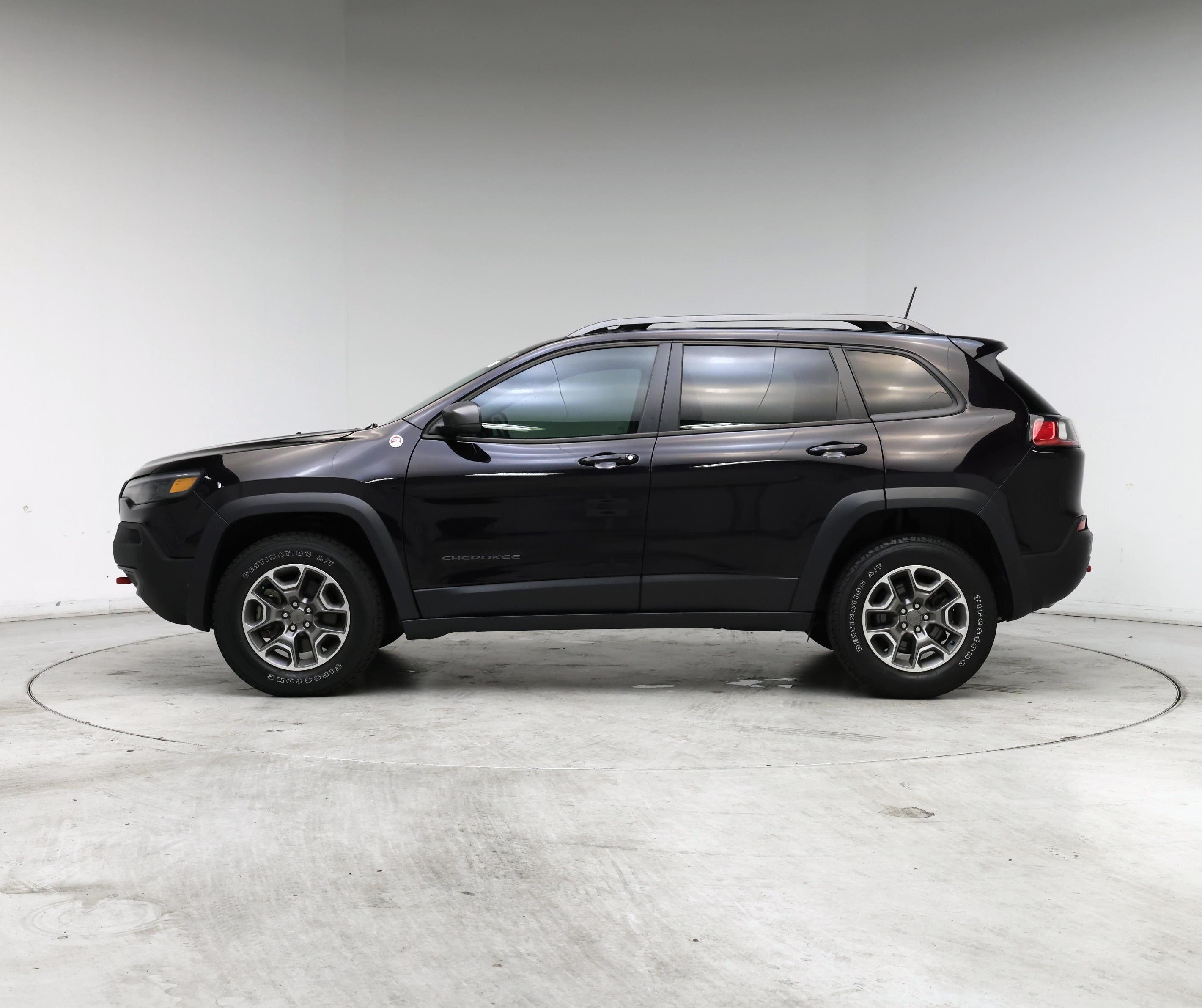 Thumbnail: 2021 Jeep Cherokee - 3