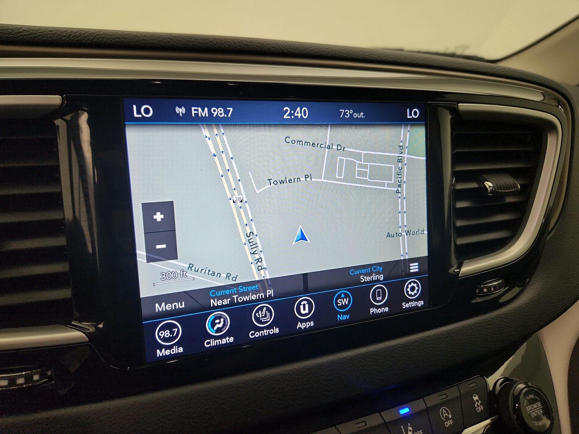 Thumbnail: 2019 Chrysler Pacifica - 14