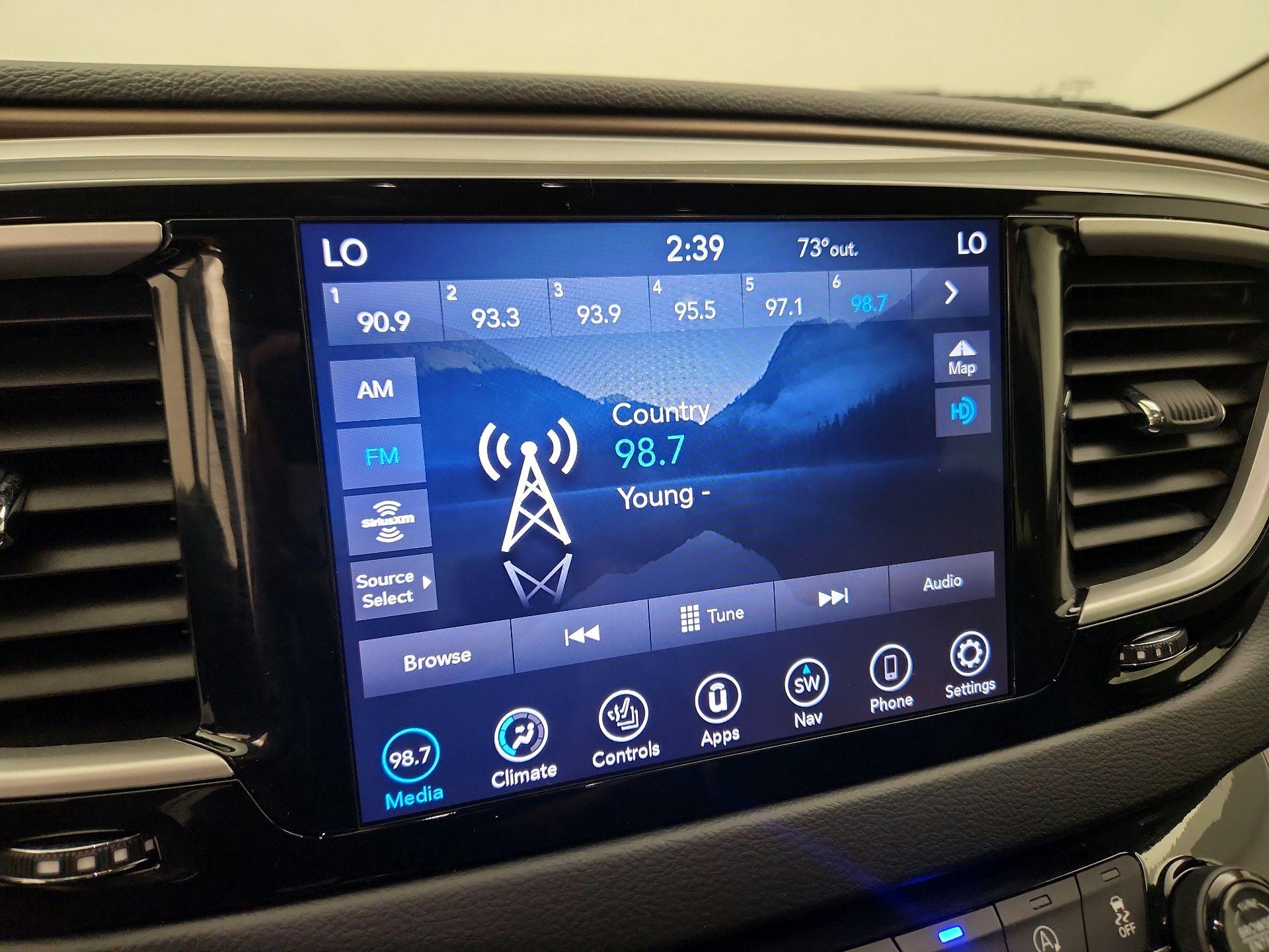 Thumbnail: 2019 Chrysler Pacifica - 16