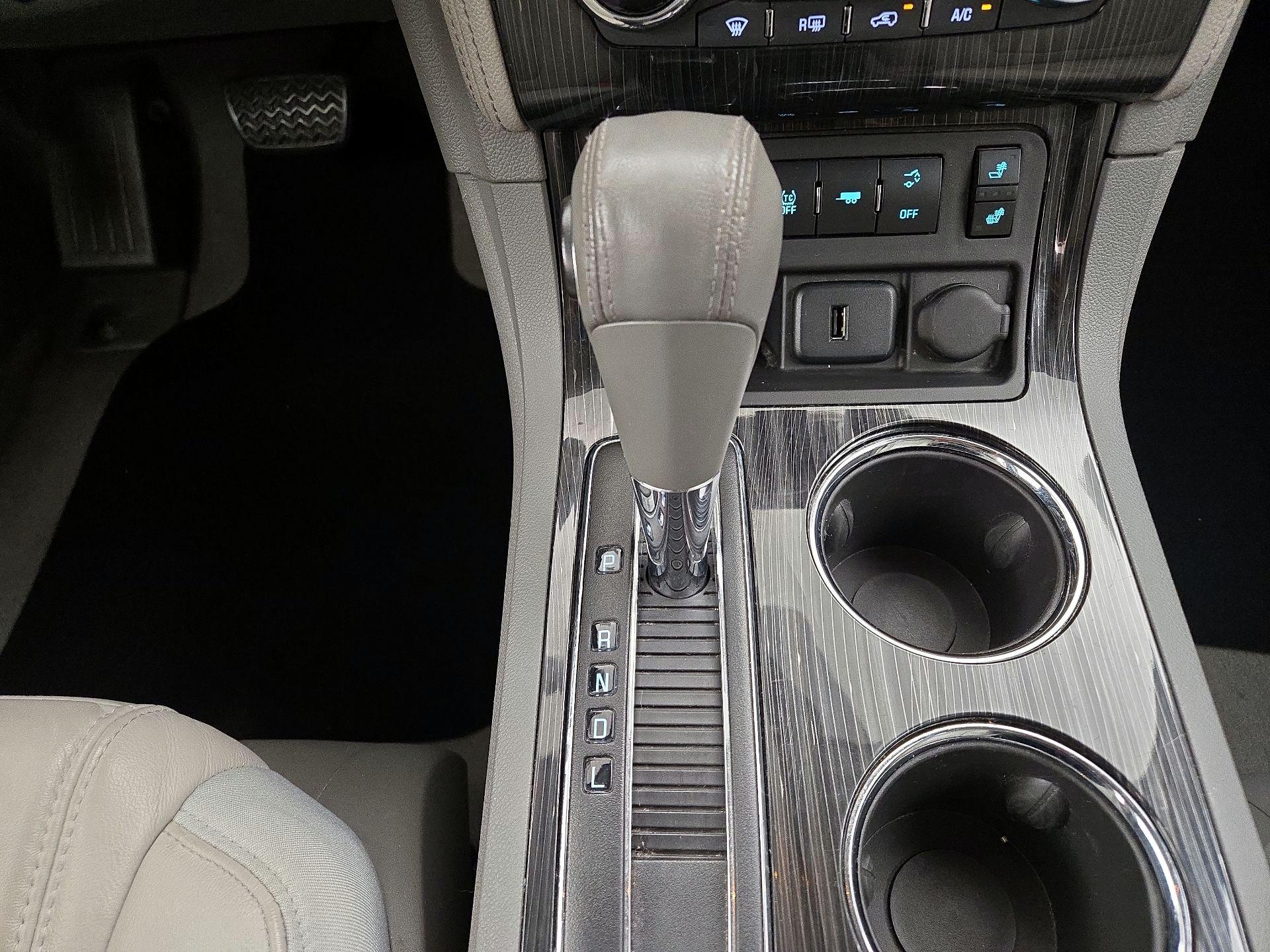 Thumbnail: 2017 Chevrolet Traverse - 17