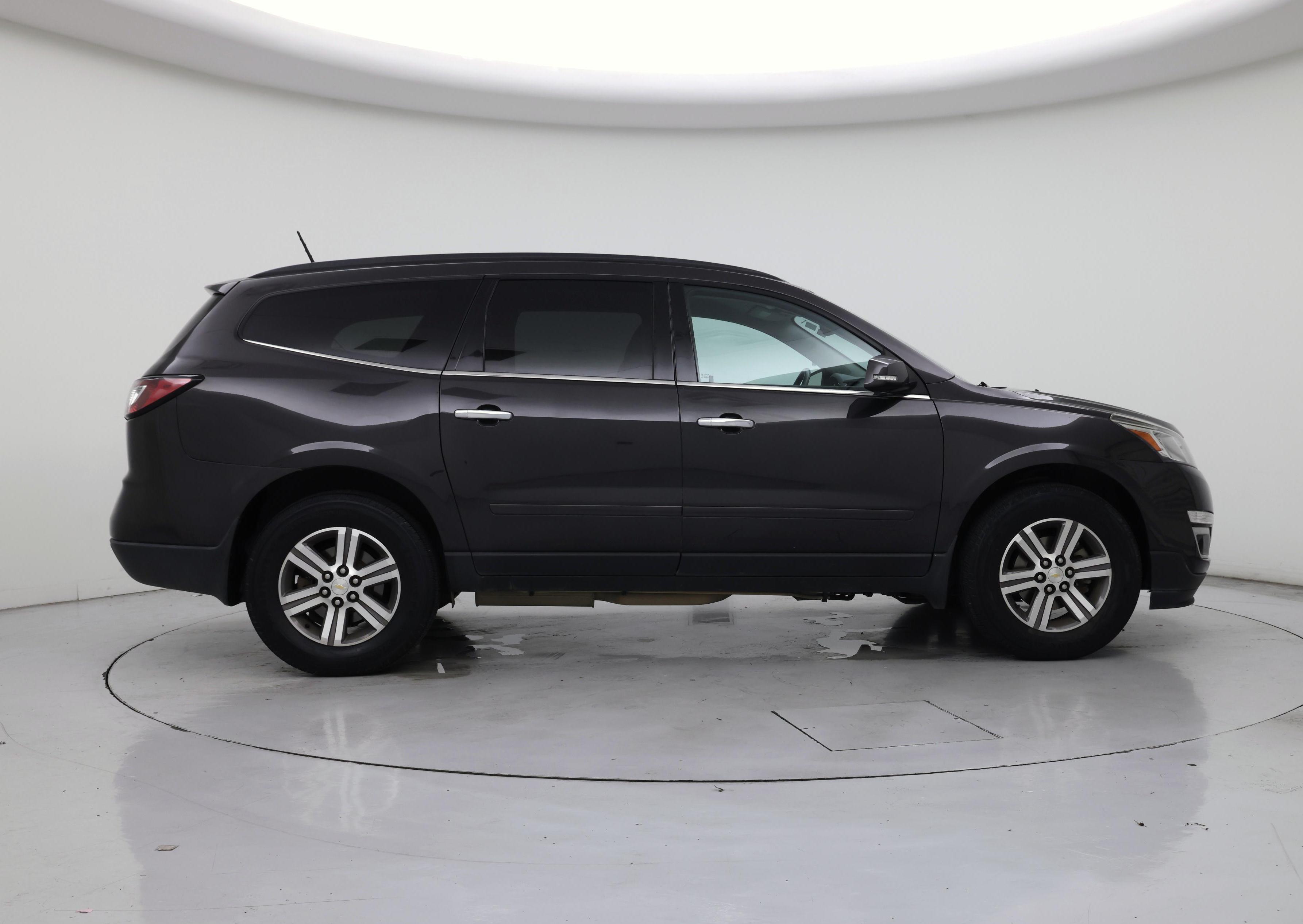 Thumbnail: 2017 Chevrolet Traverse - 7