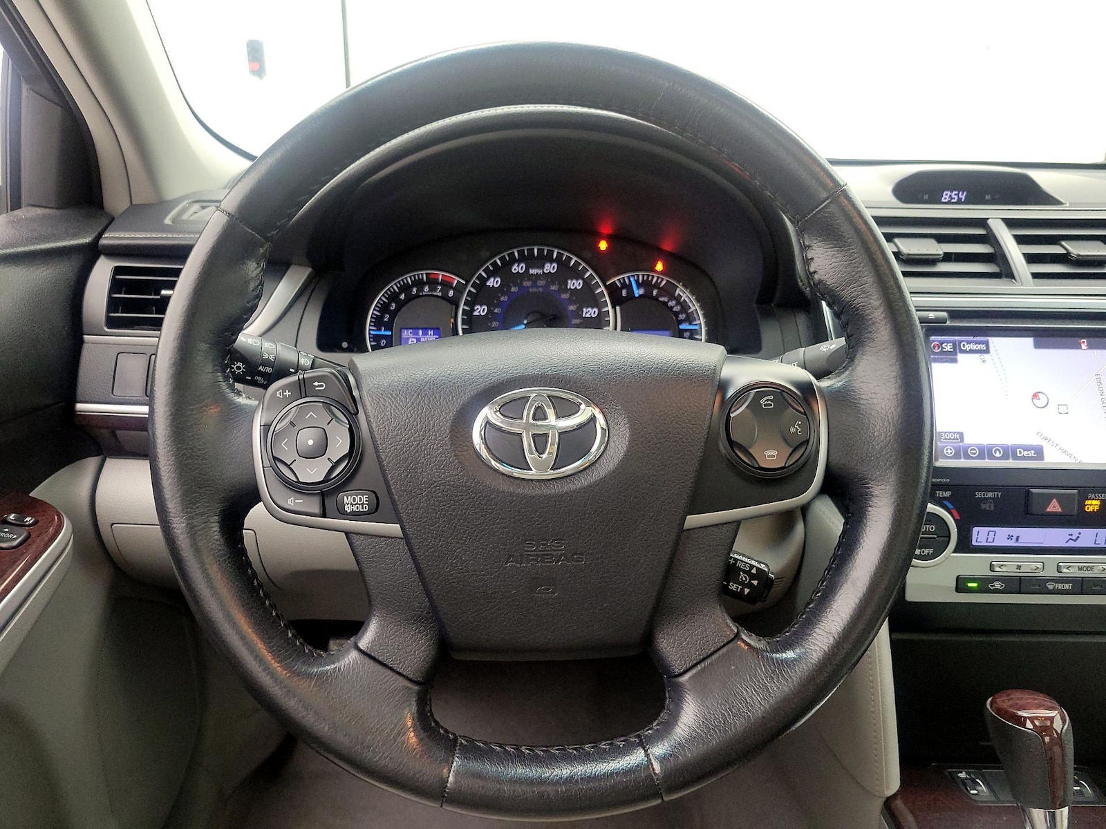 2014 Toyota Camry XLE - Photo 11