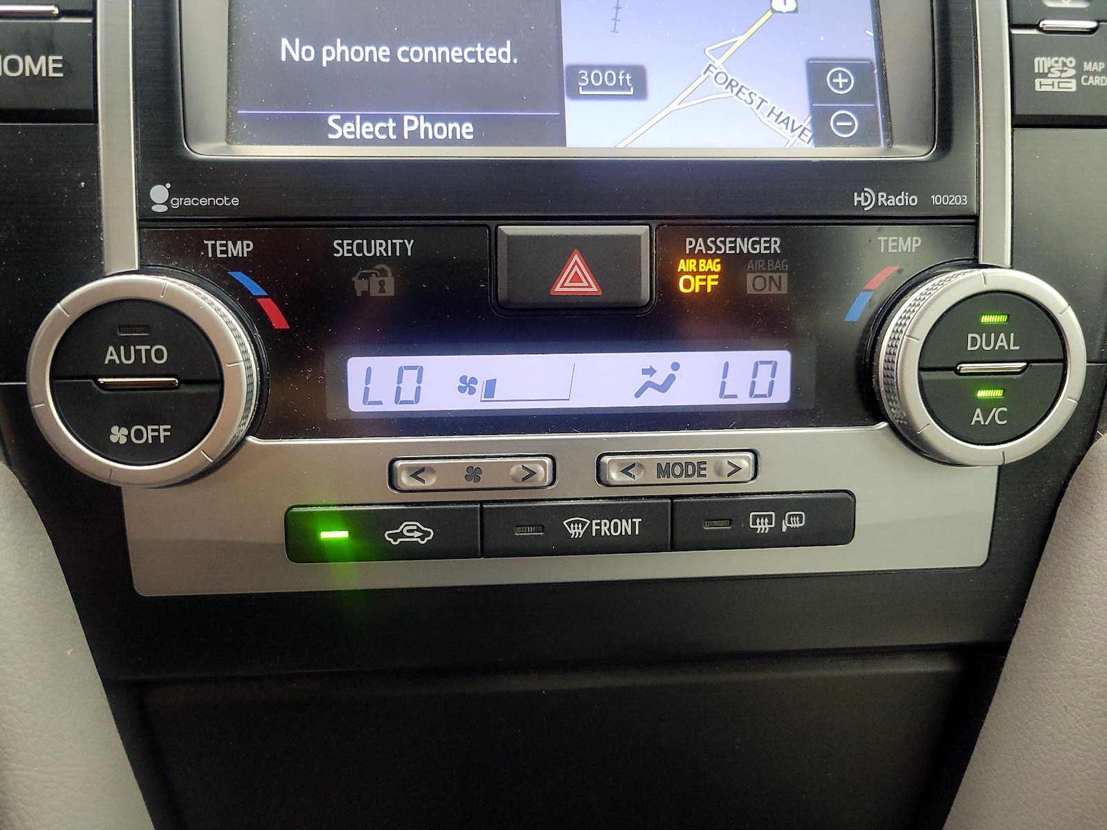 2014 Toyota Camry XLE - Photo 18