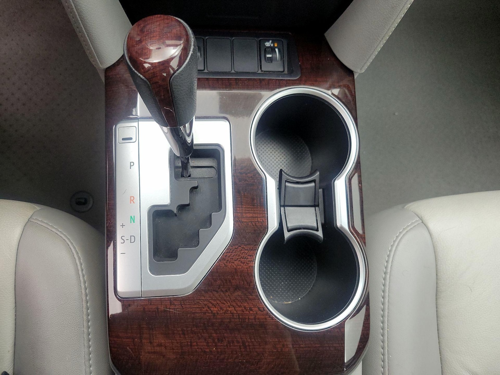 2014 Toyota Camry XLE - Photo 19