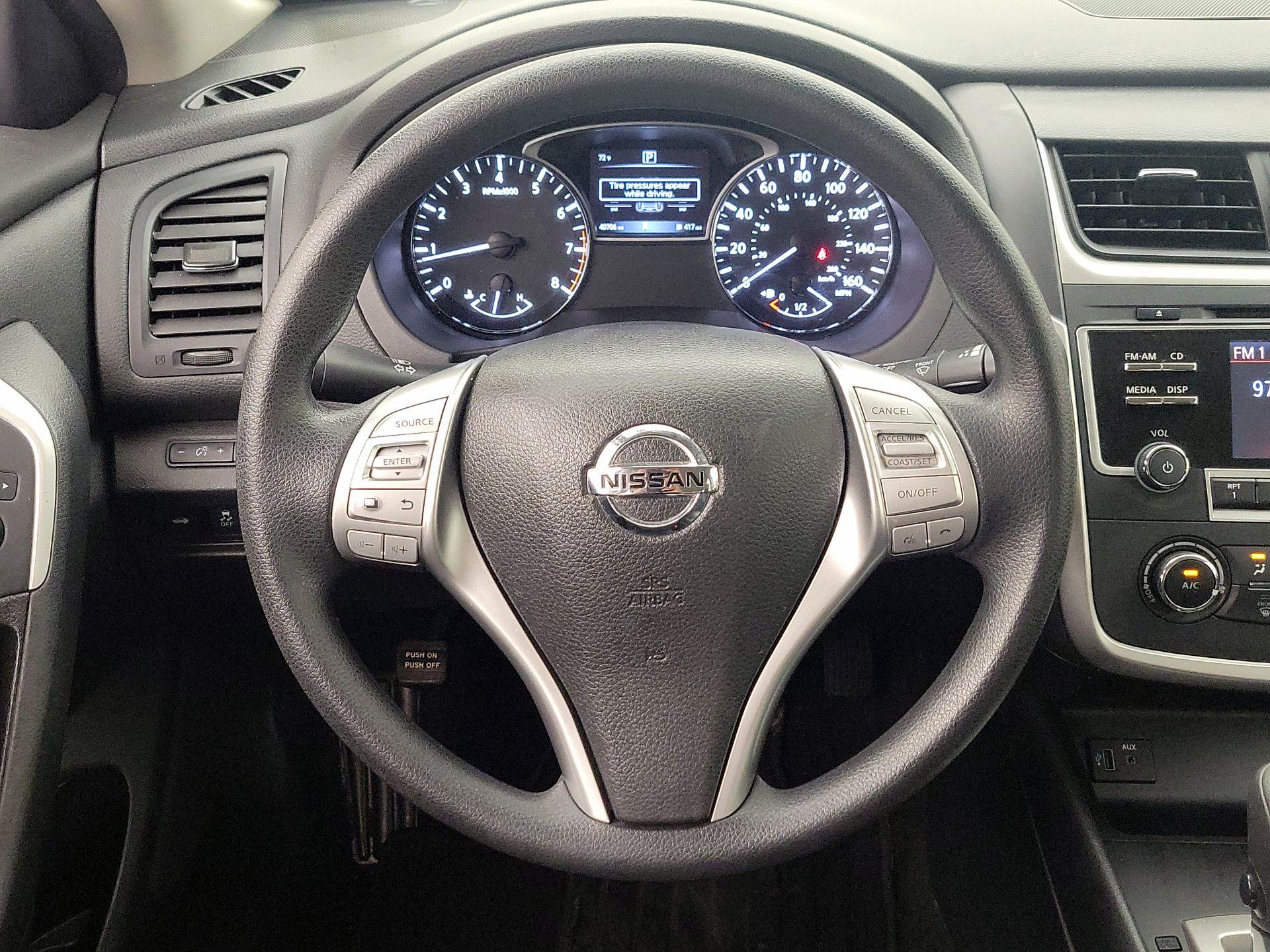 Thumbnail: 2018 Nissan Altima - 10