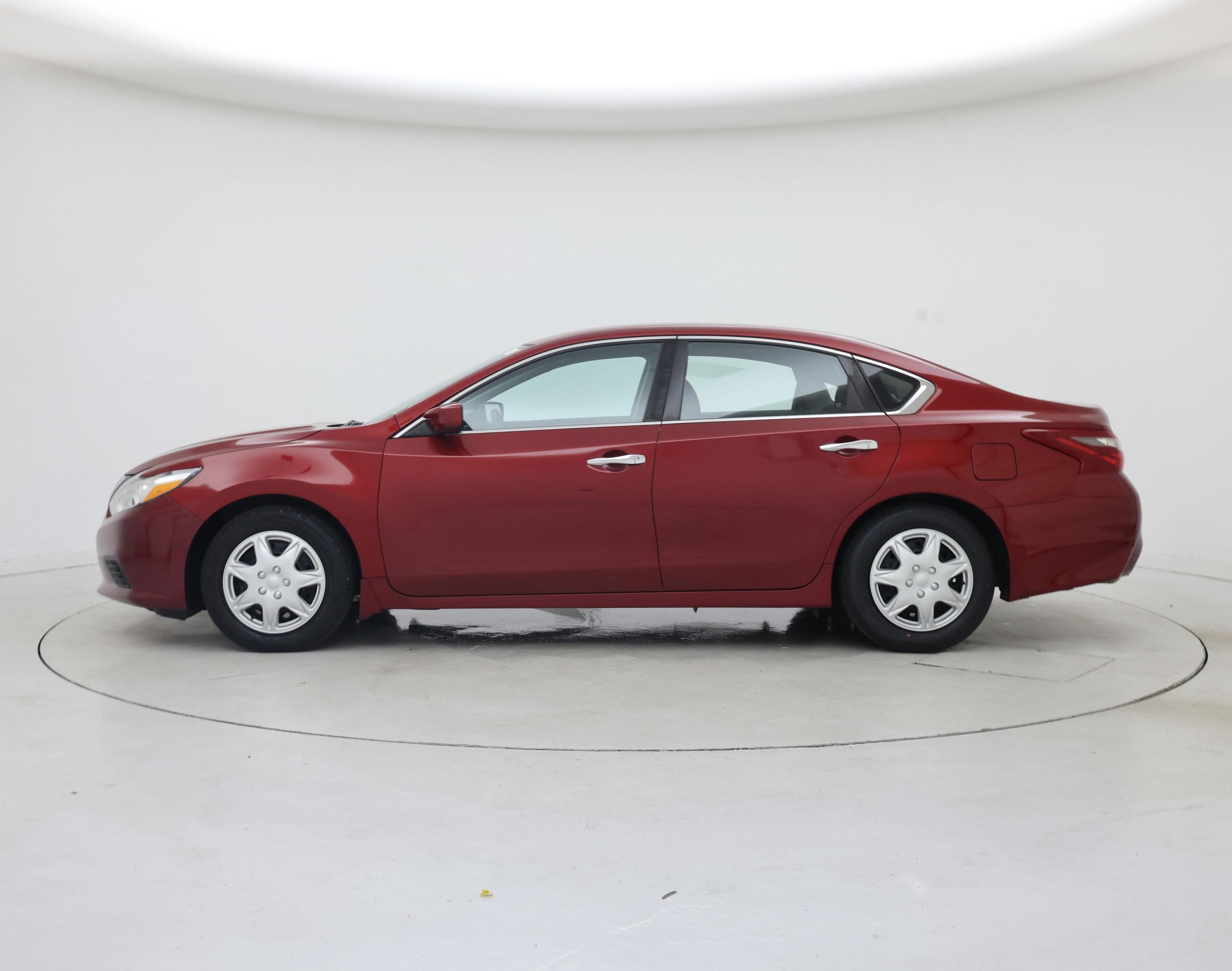 Thumbnail: 2018 Nissan Altima - 3