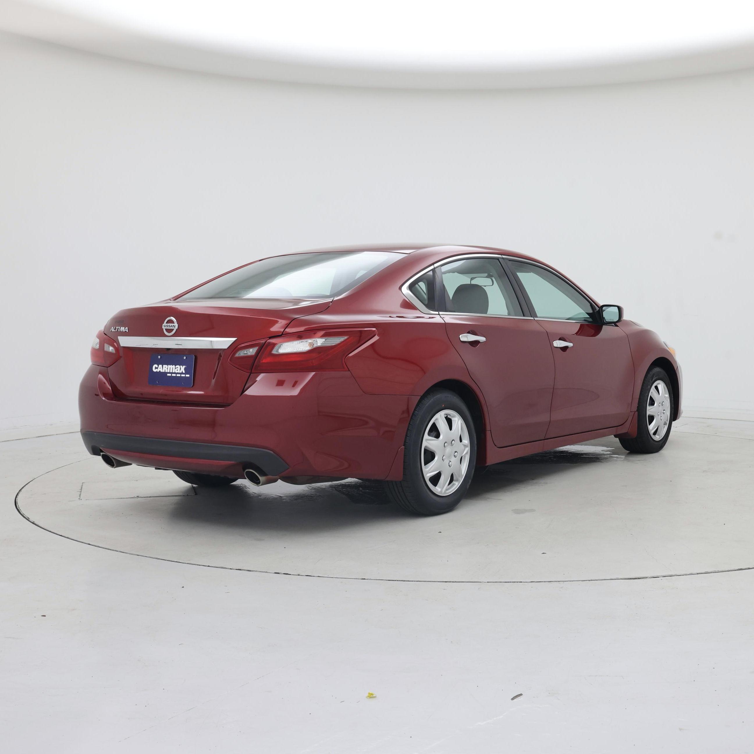 Thumbnail: 2018 Nissan Altima - 8