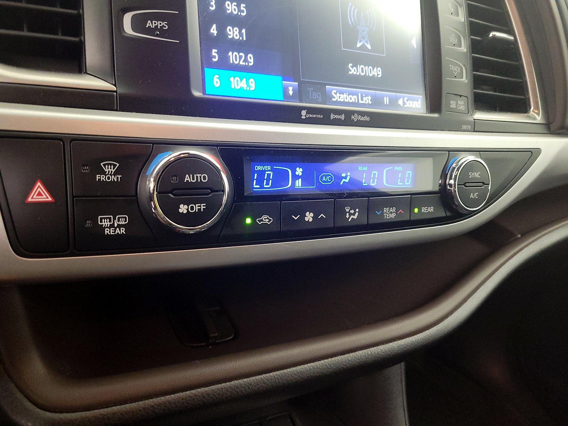 Thumbnail: 2017 Toyota Highlander - 16