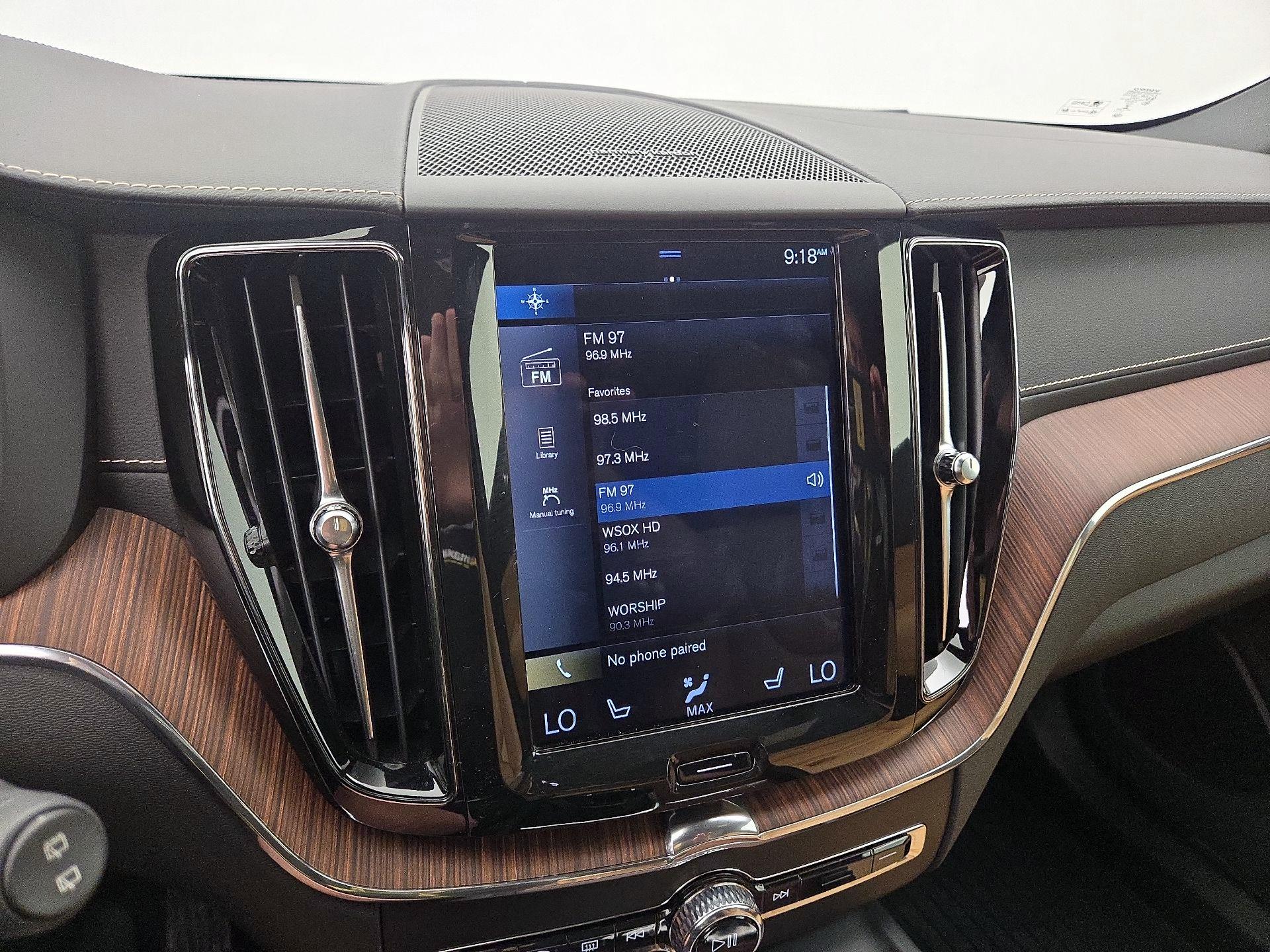Thumbnail: 2019 Volvo XC60 - 16