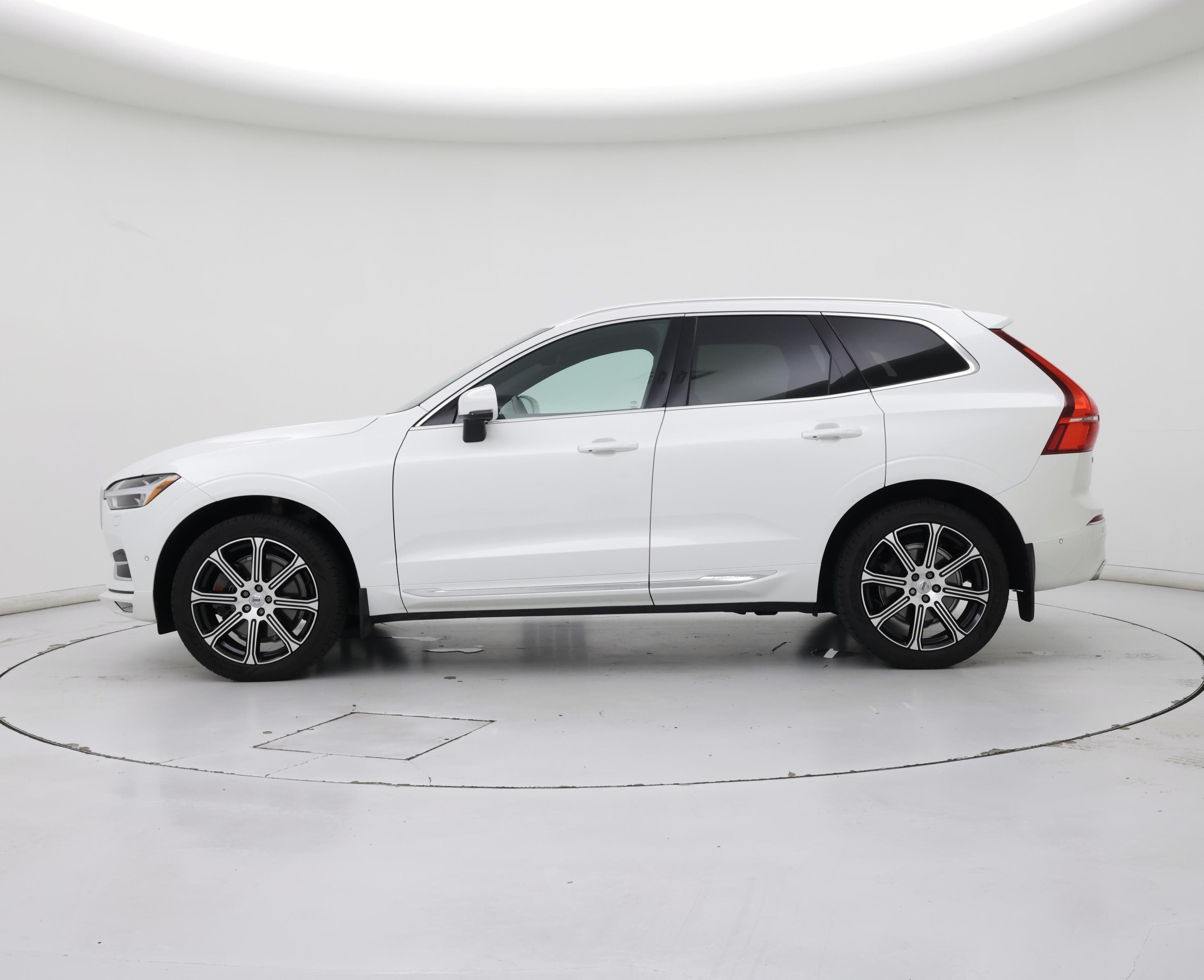 Thumbnail: 2019 Volvo XC60 - 3