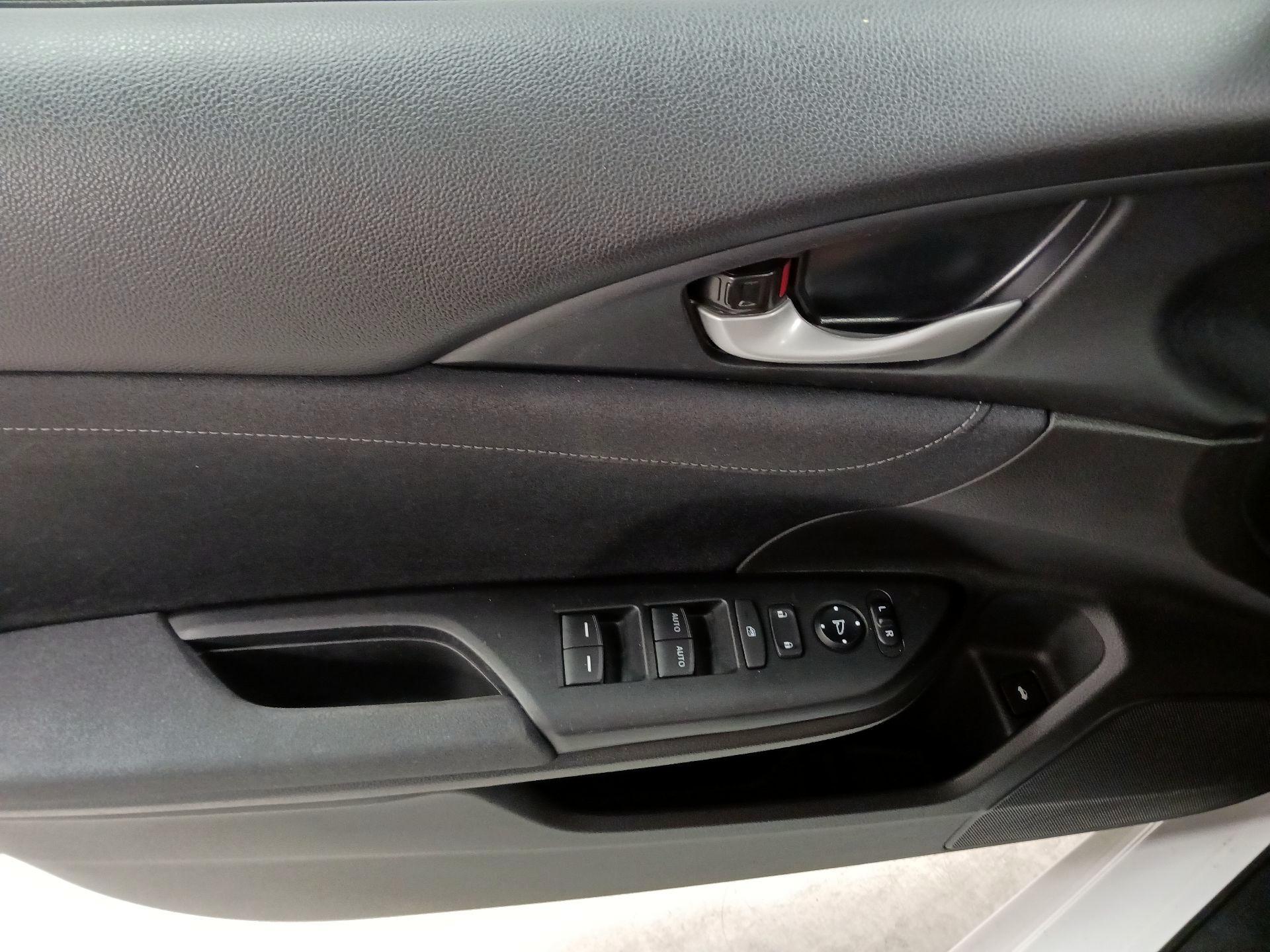 Thumbnail: 2022 Honda Insight - 10