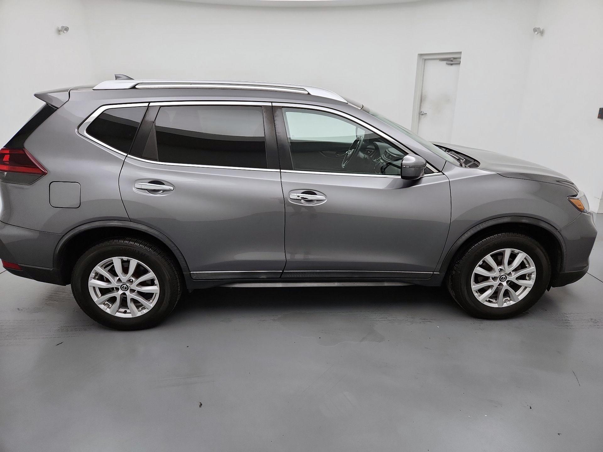 Thumbnail: 2018 Nissan Rogue - 4
