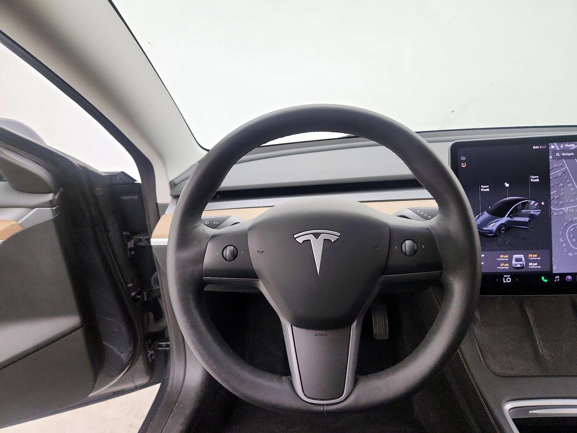 Thumbnail: 2023 Tesla Model 3 - 10