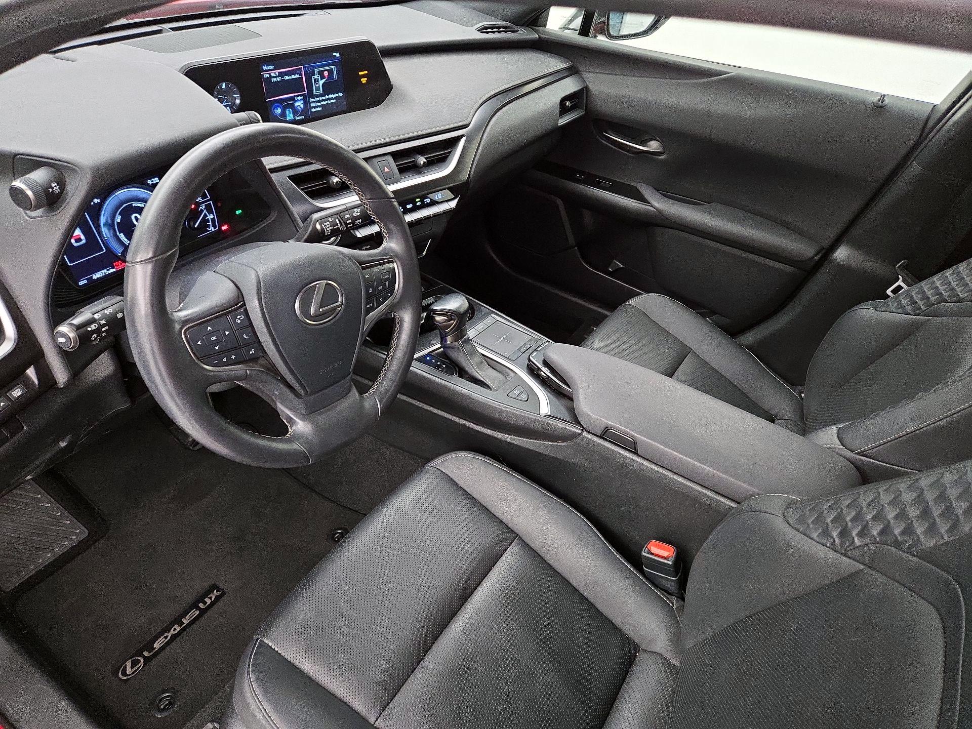 Thumbnail: 2020 Lexus UX - 11