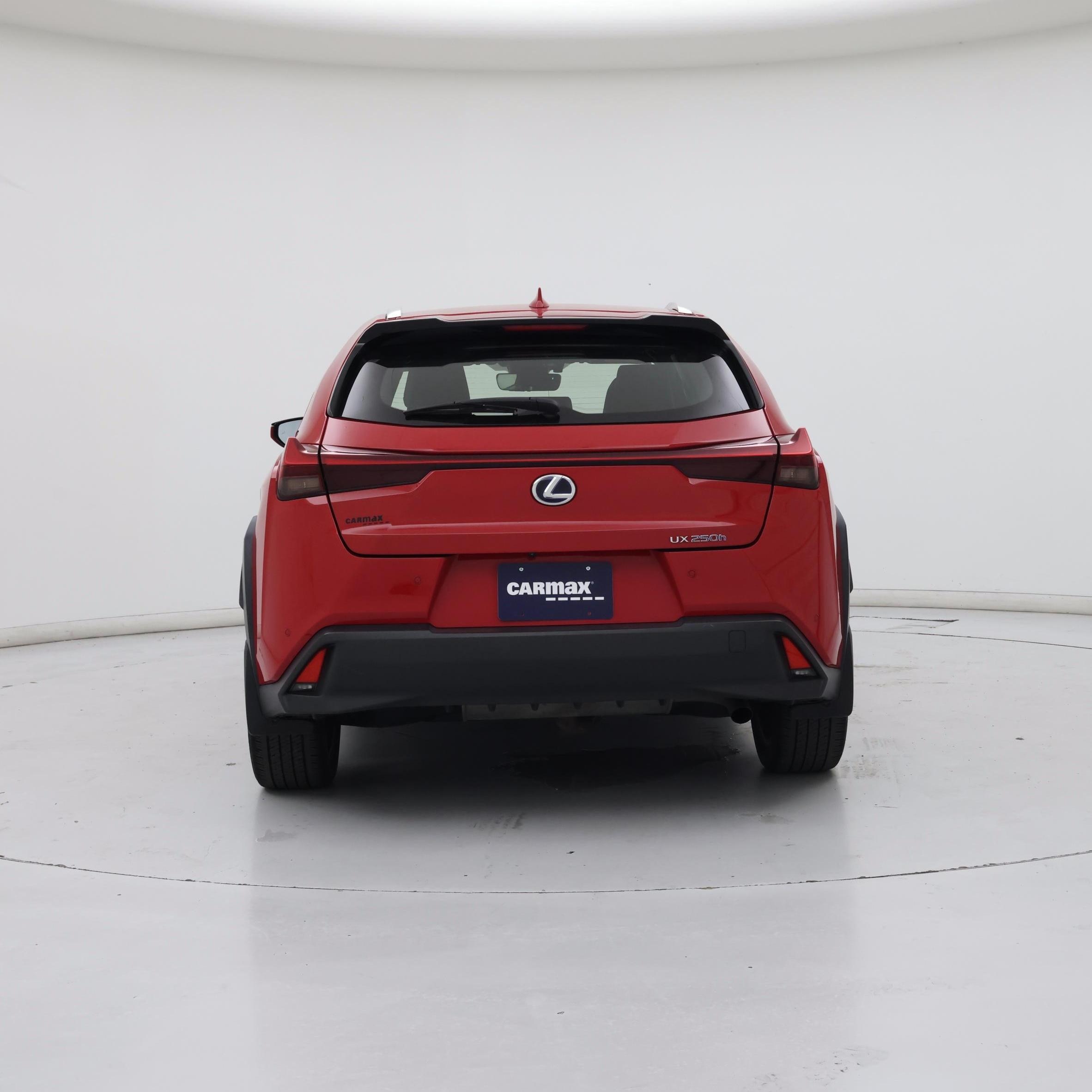Thumbnail: 2020 Lexus UX - 6