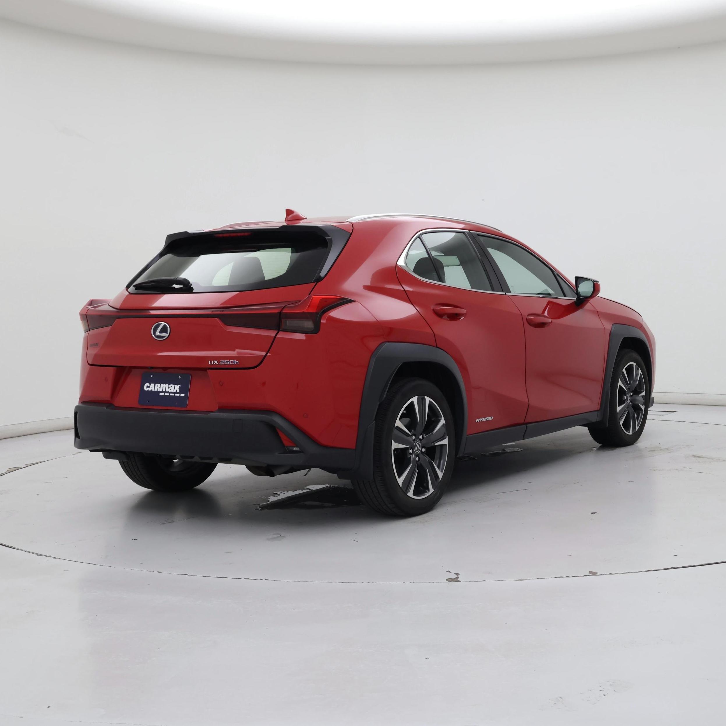 Thumbnail: 2020 Lexus UX - 8