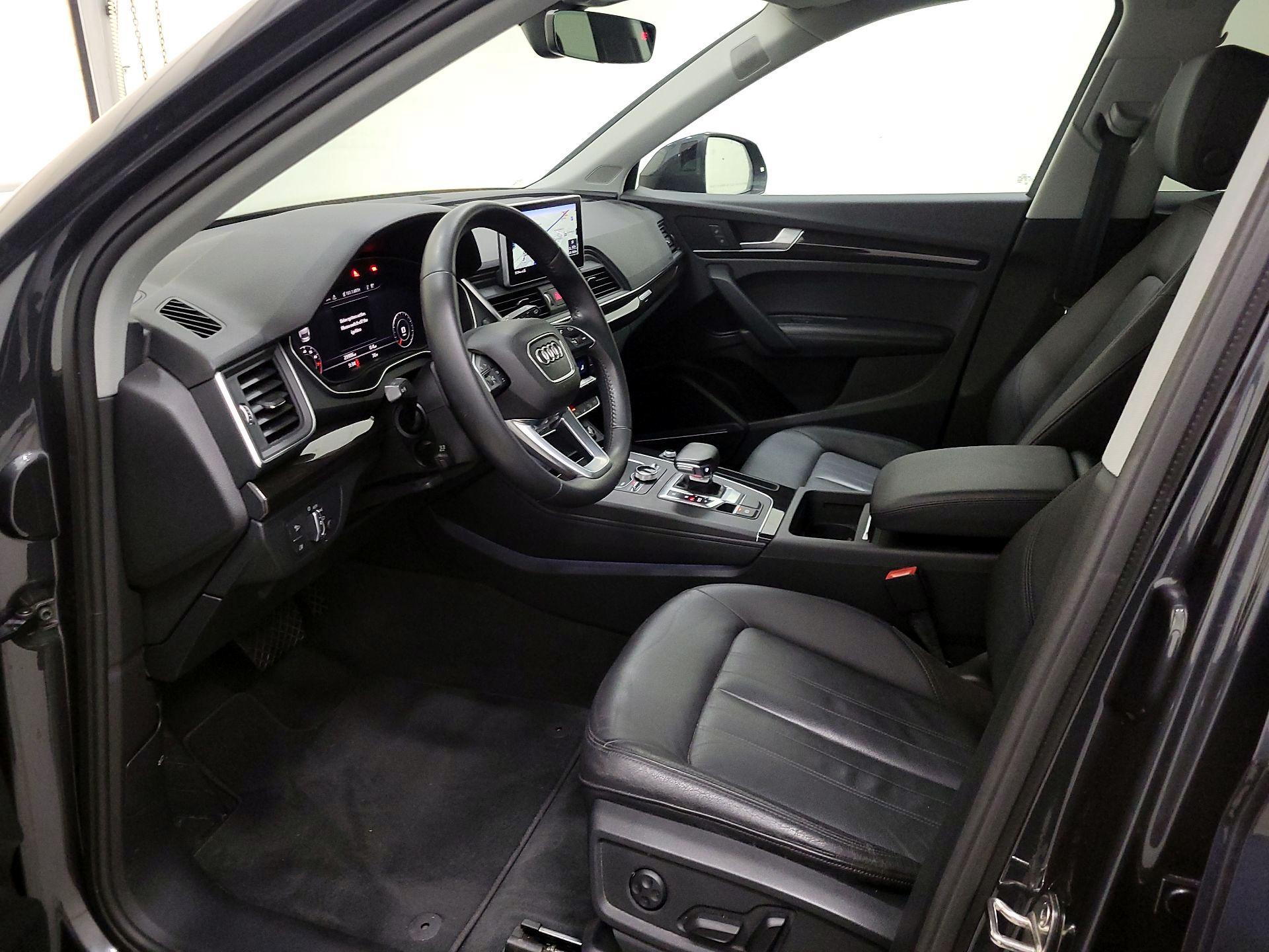 Thumbnail: 2020 Audi Q5 - 11