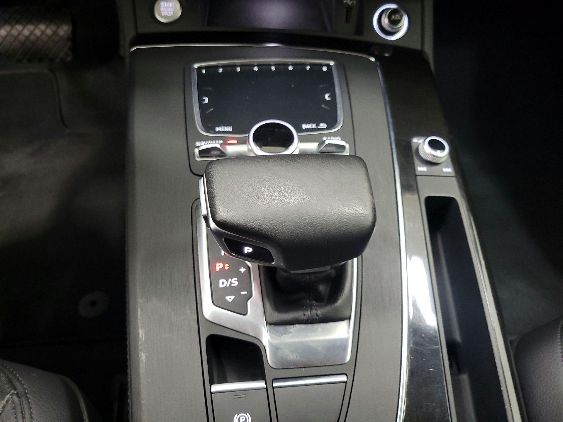 Thumbnail: 2020 Audi Q5 - 18