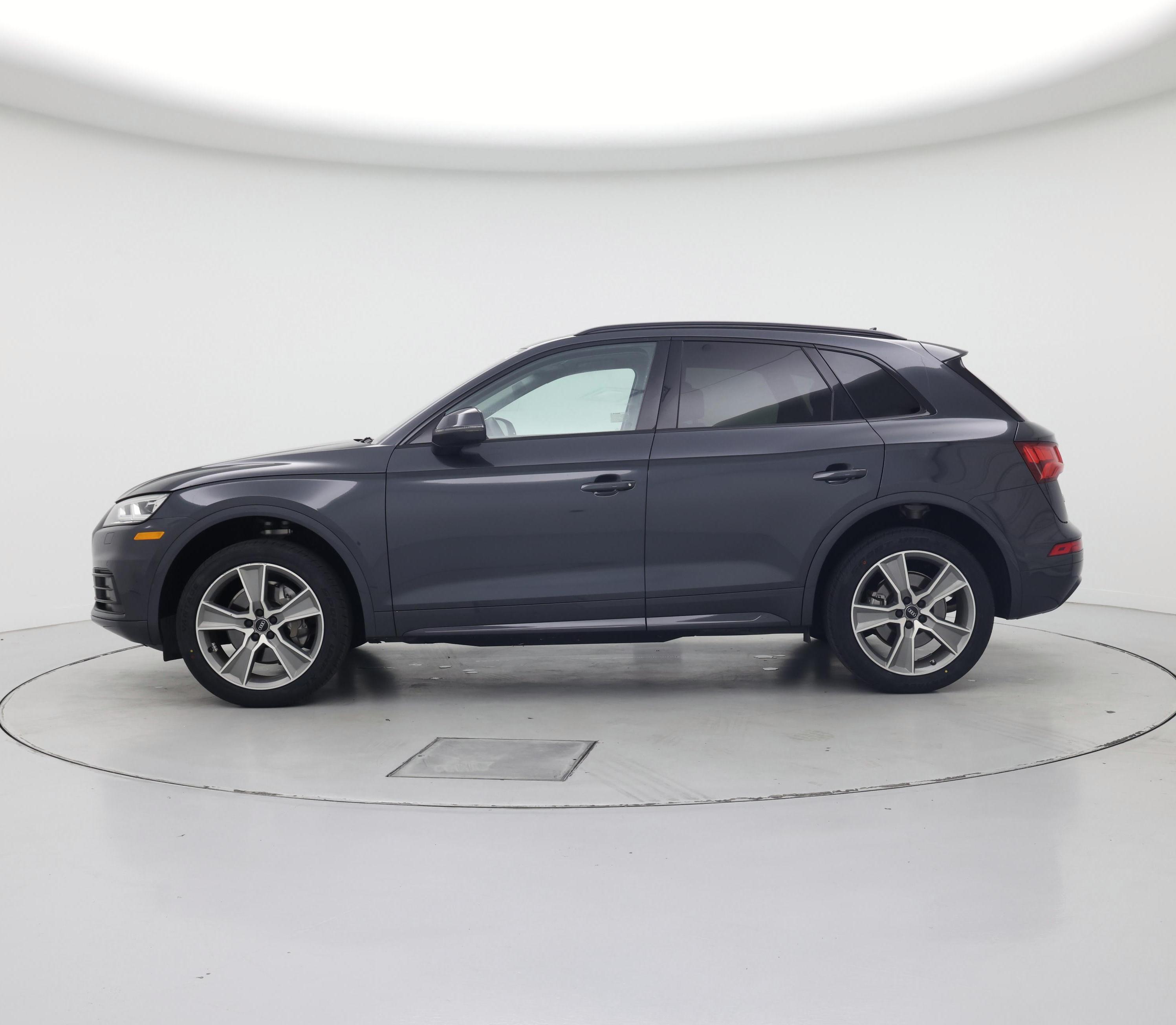 Thumbnail: 2020 Audi Q5 - 3