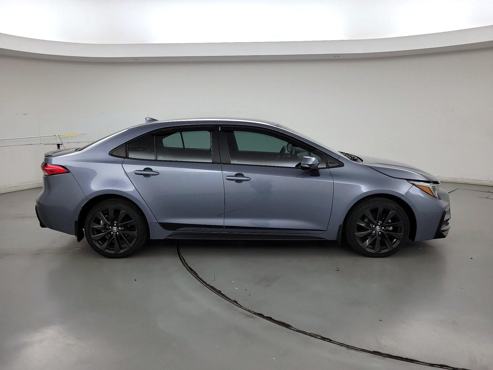 Thumbnail: 2024 Toyota Corolla - 4