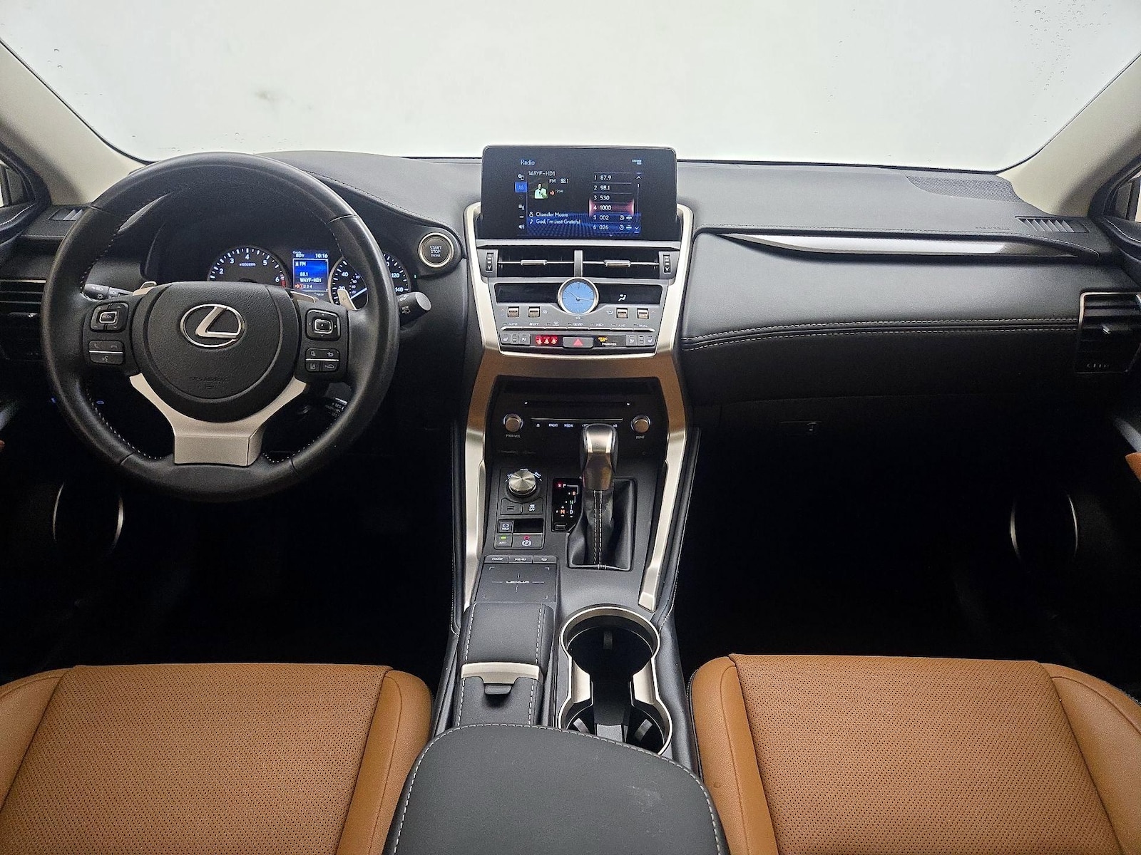 2021 Lexus NX 300 - Photo 10