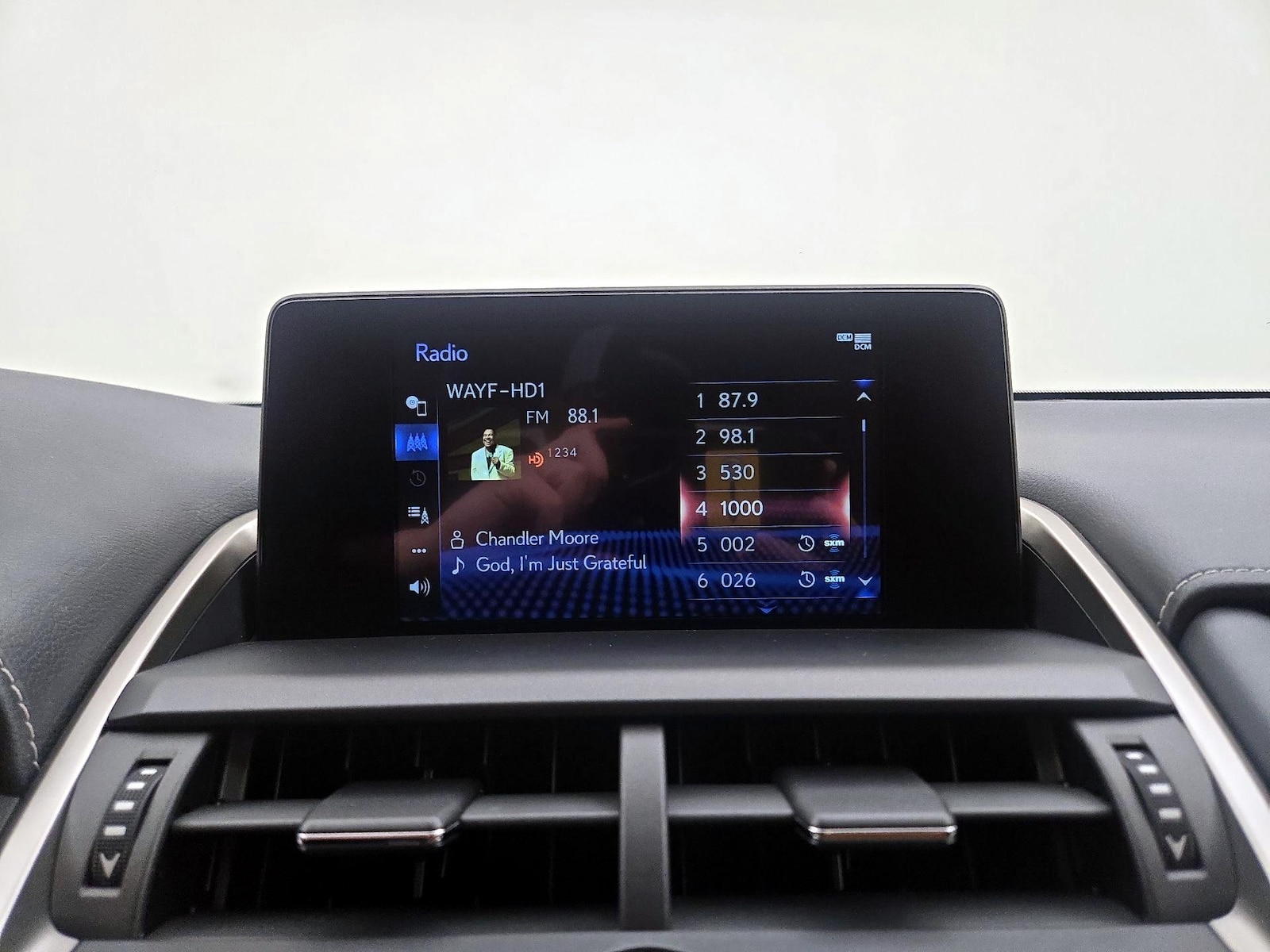 2021 Lexus NX 300 - Photo 16