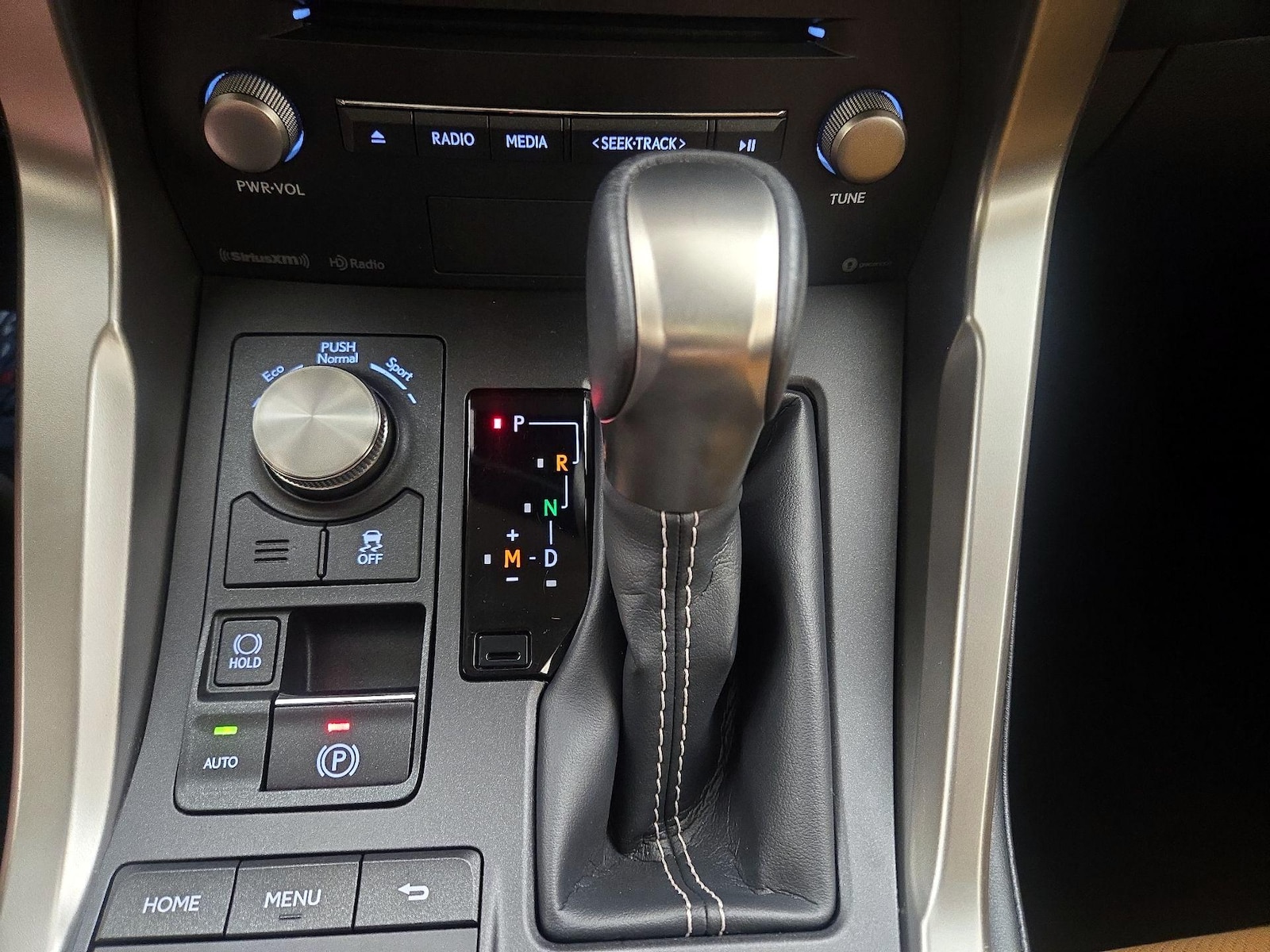 2021 Lexus NX 300 - Photo 18