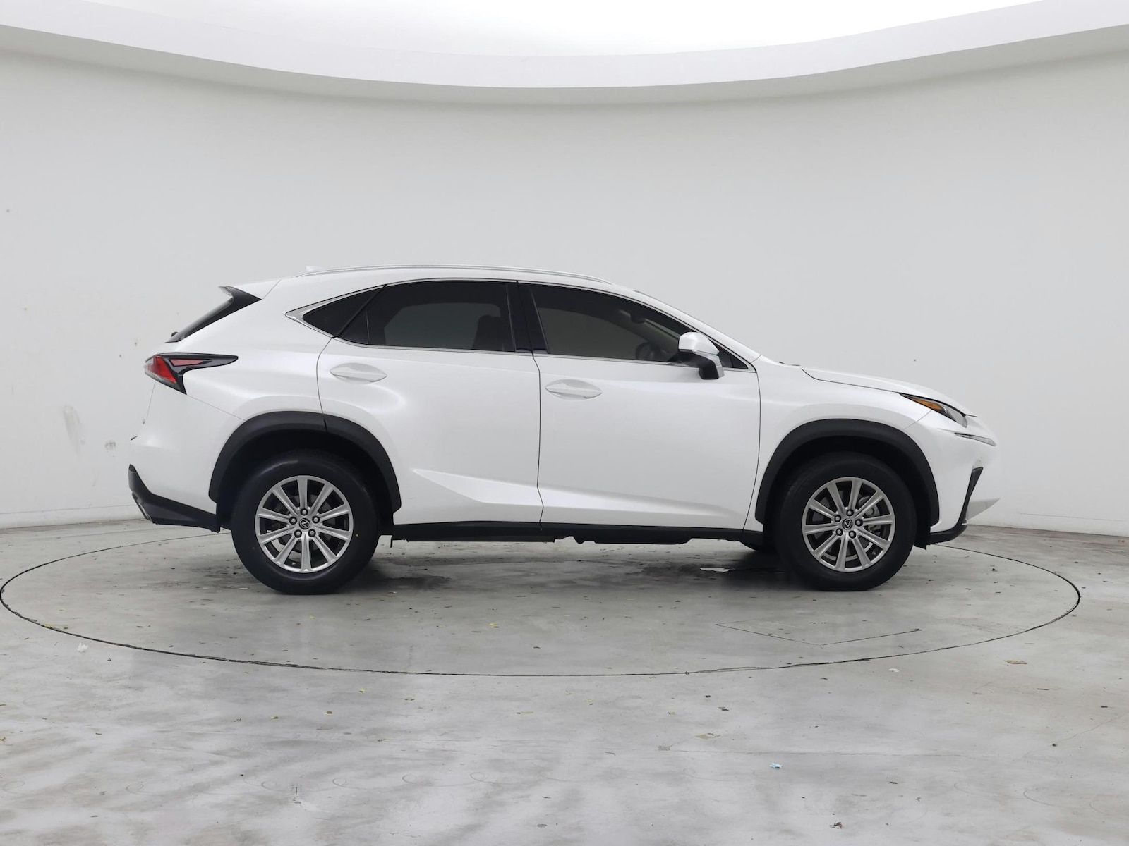 2021 Lexus NX 300 - Photo 8