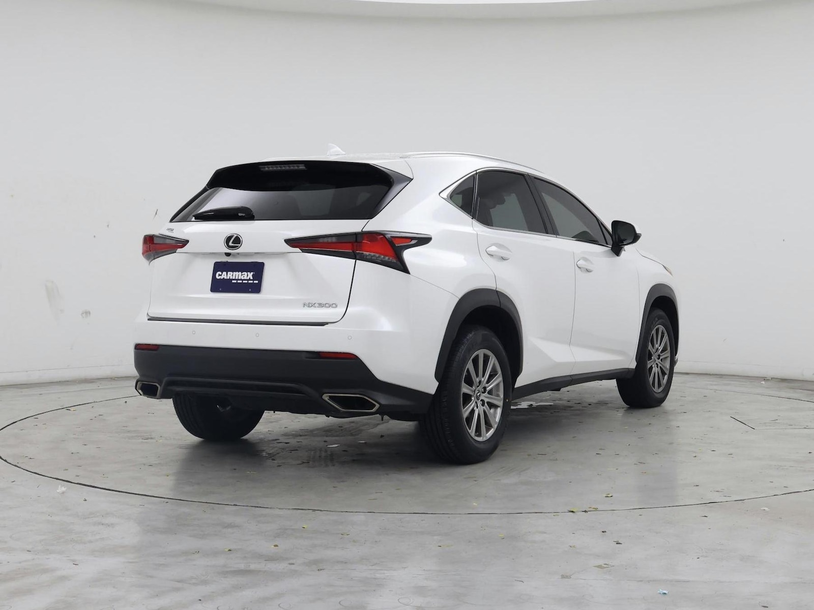 2021 Lexus NX 300 - Photo 9
