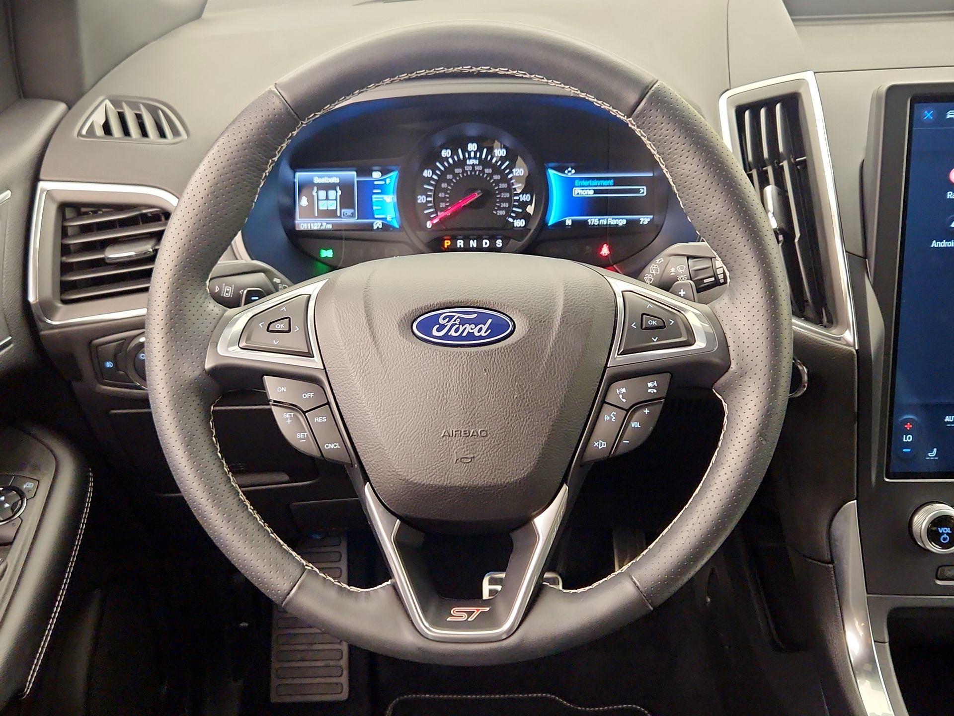 Thumbnail: 2023 Ford Edge - 10