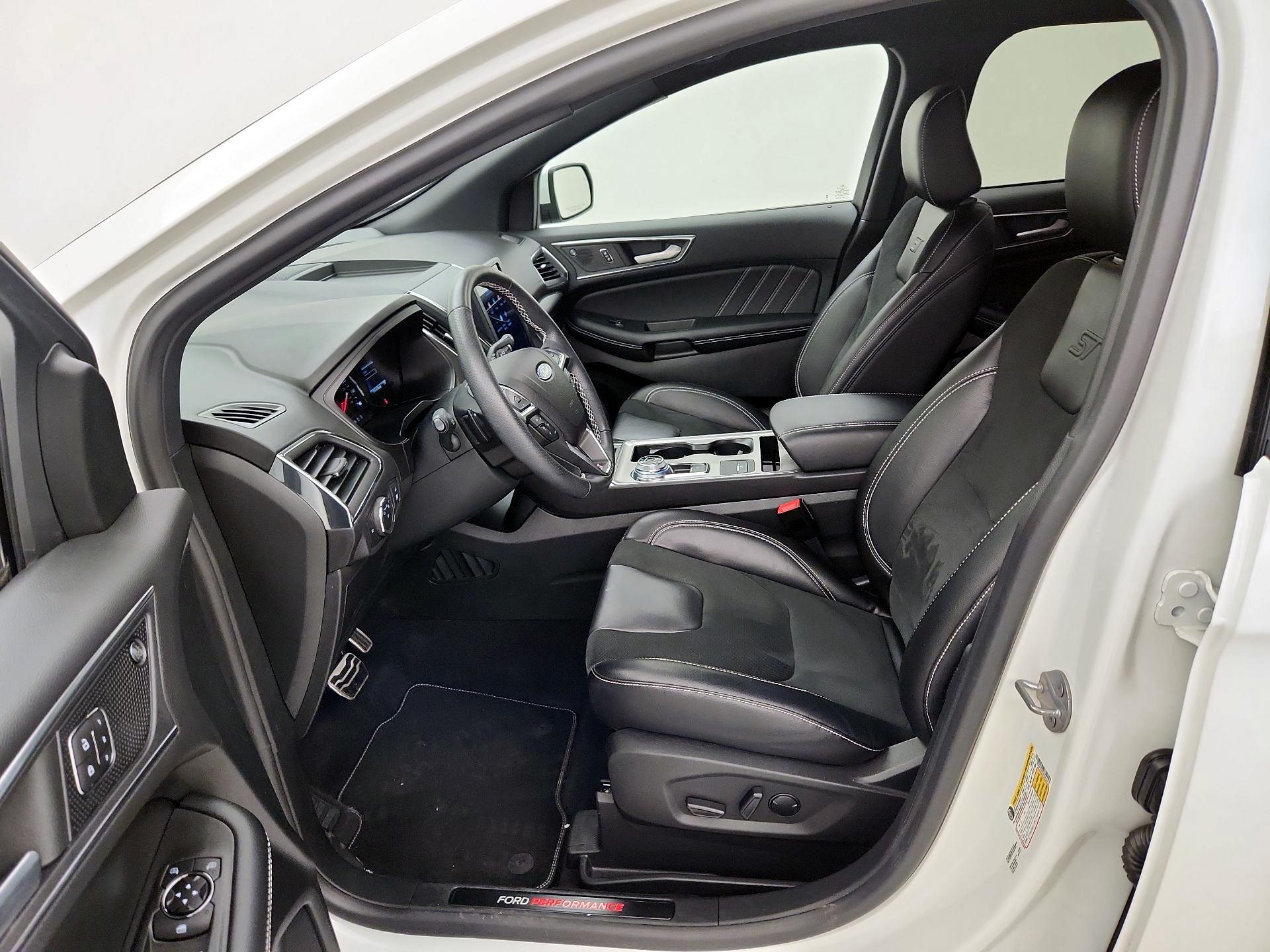 Thumbnail: 2023 Ford Edge - 11