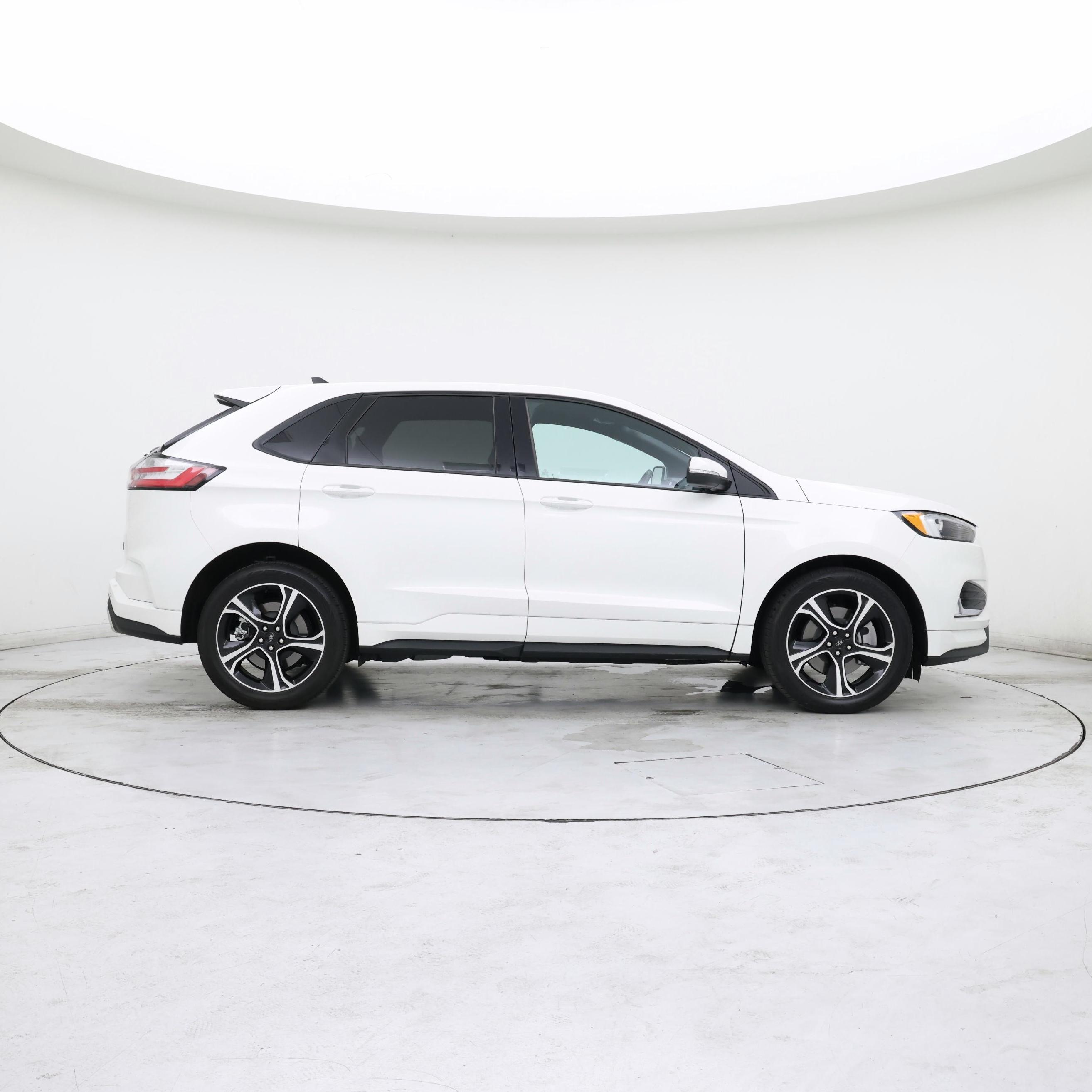 Thumbnail: 2023 Ford Edge - 7