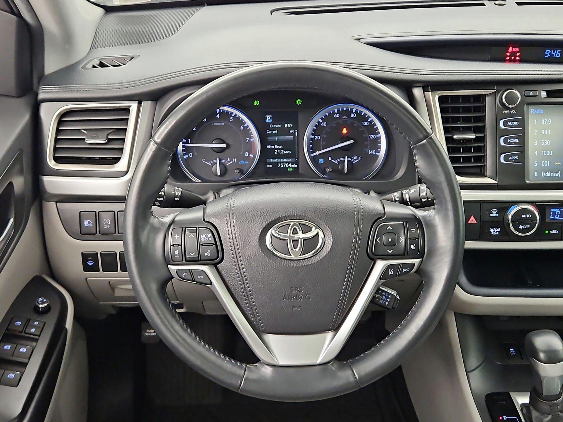 Thumbnail: 2019 Toyota Highlander - 10
