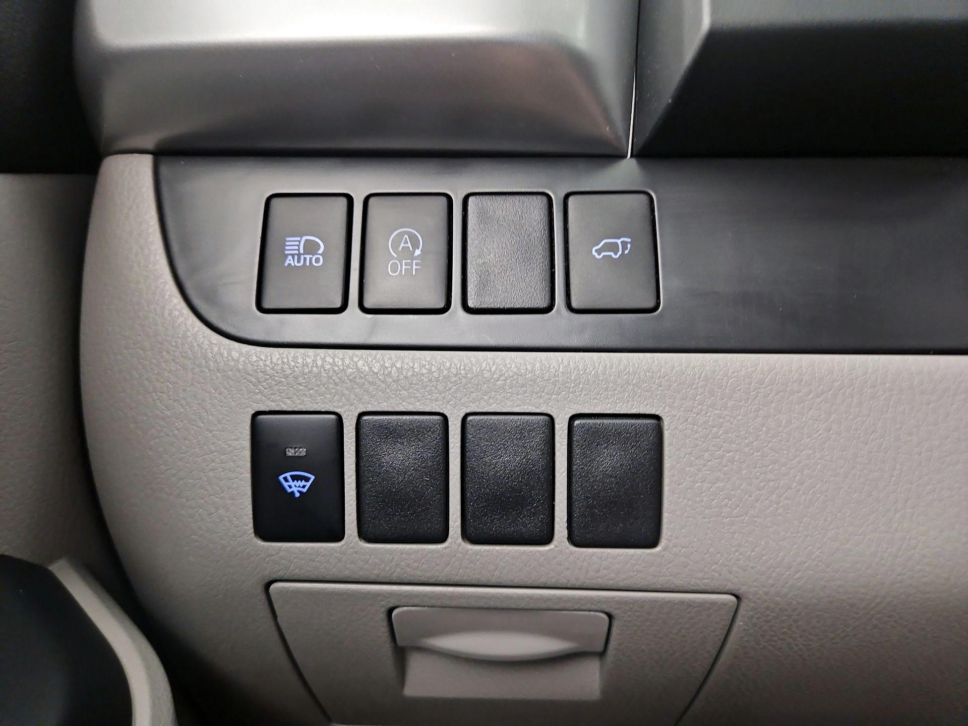 Thumbnail: 2019 Toyota Highlander - 13