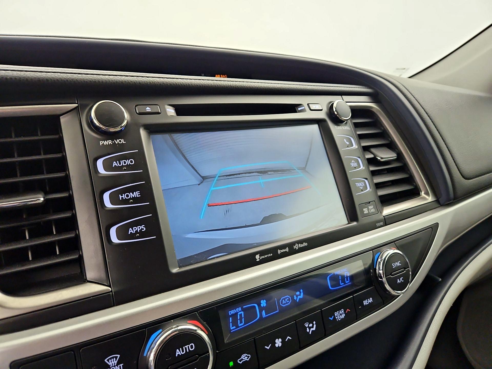 Thumbnail: 2019 Toyota Highlander - 15